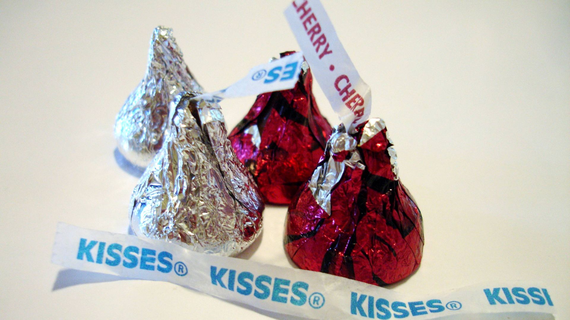 File:Hershey's Kisses and Cherry Cordial Creme Kisses.jpg