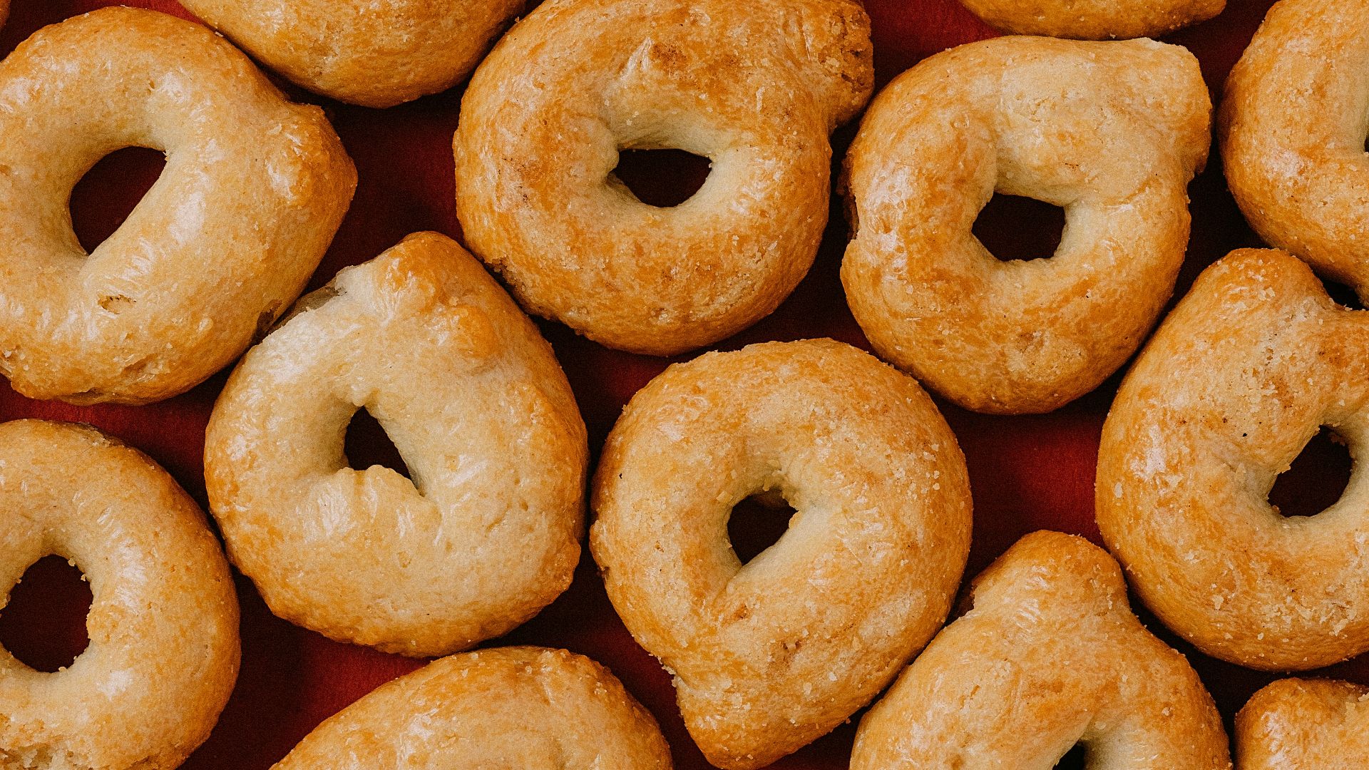 A bunch of donuts that are sitting on a table