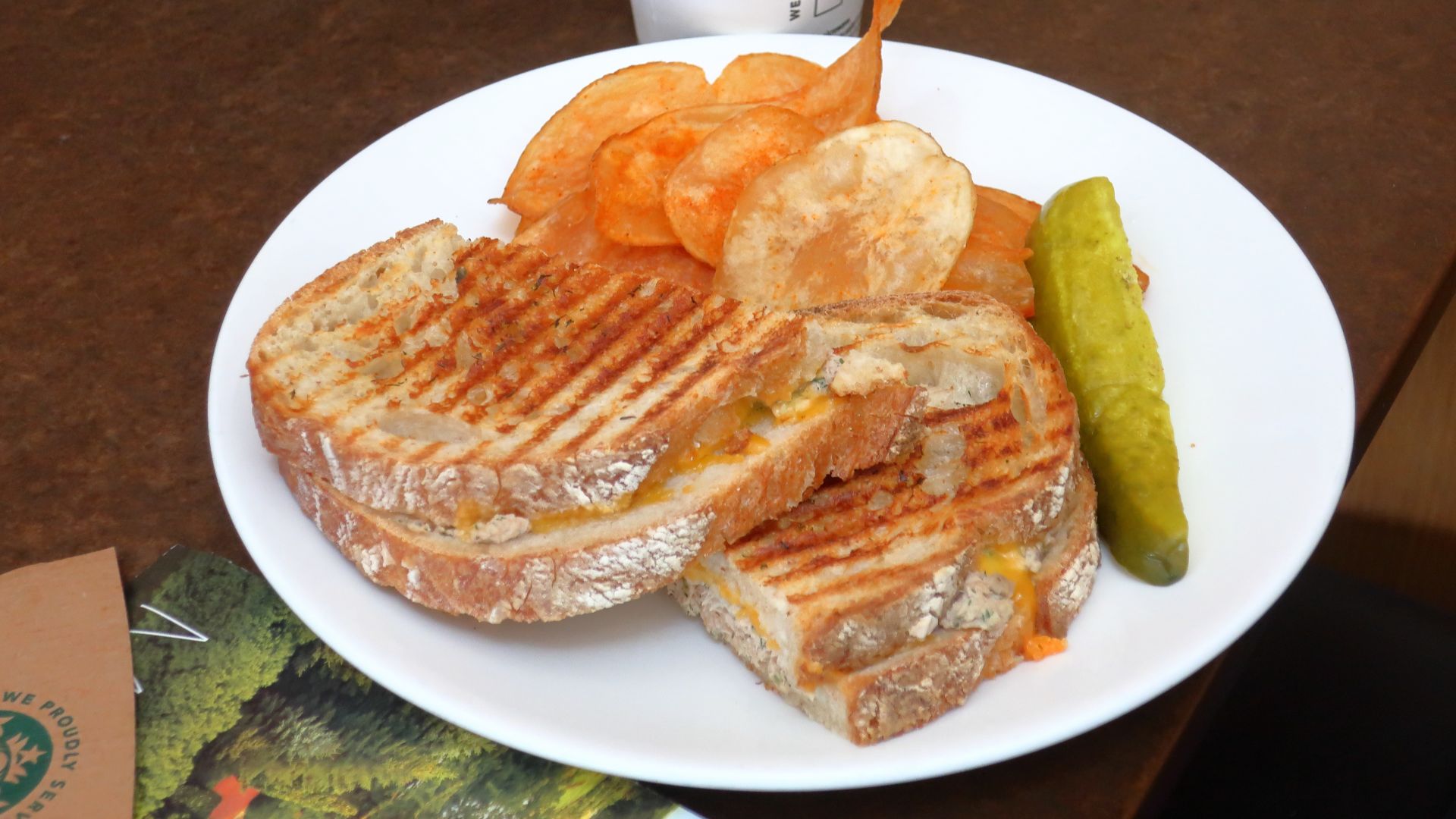 File:190908 024 Chicago Botanic Gdn - Visitor Center, Garden View Café Brunch, tuna melt sandwich with cheddar, house-made potato chips, delicious food, great service (48861643222).jpg