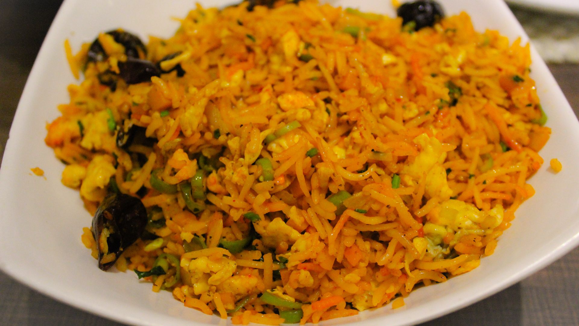 File:Schezwan Egg Fried Rice with raitha 03.jpg