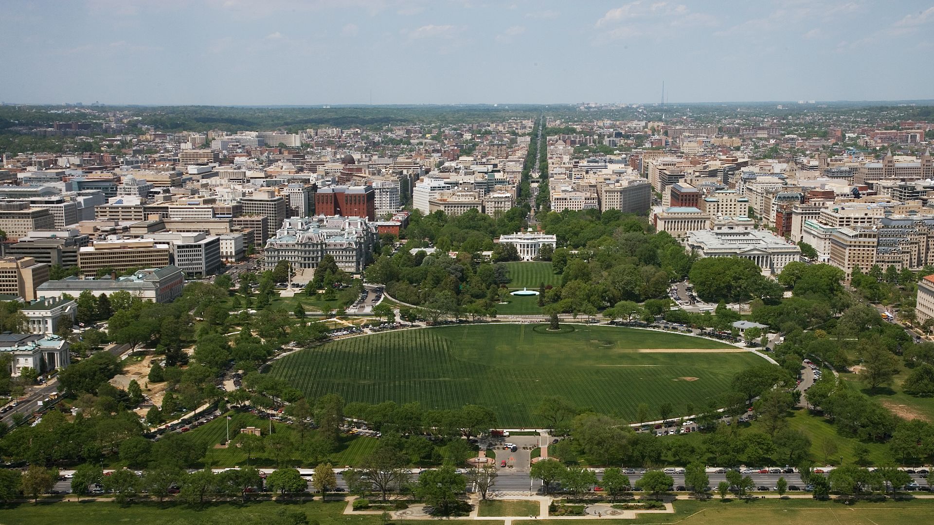 File:Aerial view of White House and downtown, Washington, D.C LCCN2010630891.jpg