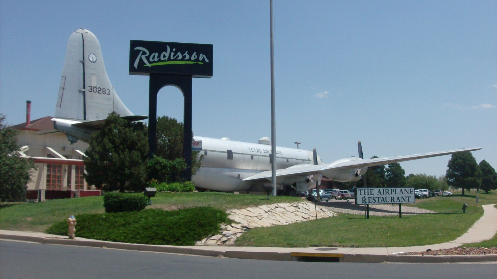 File:The Airplane Restaurant, Colorado Springs.jpg