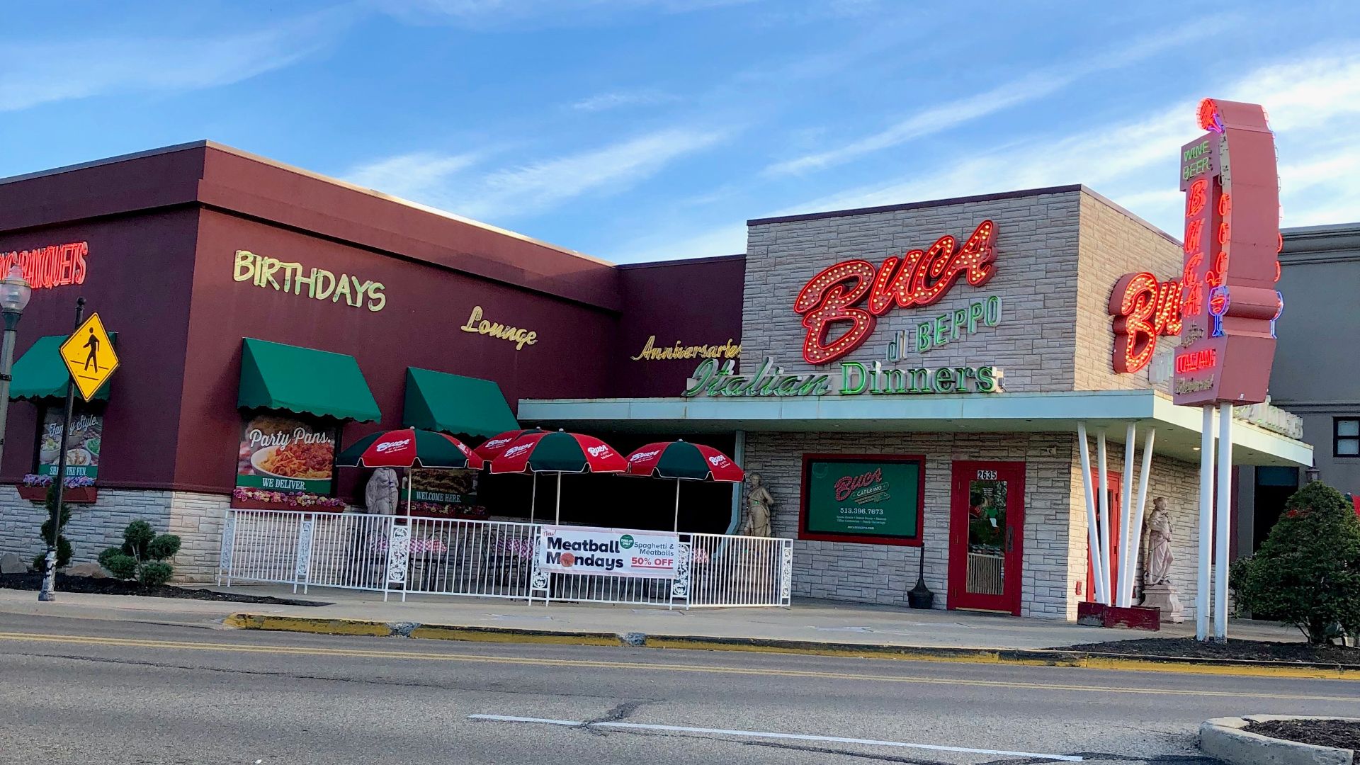 File:Buca di Beppo, Rookwood Commons, Norwood, OH - 47681299671.jpg
