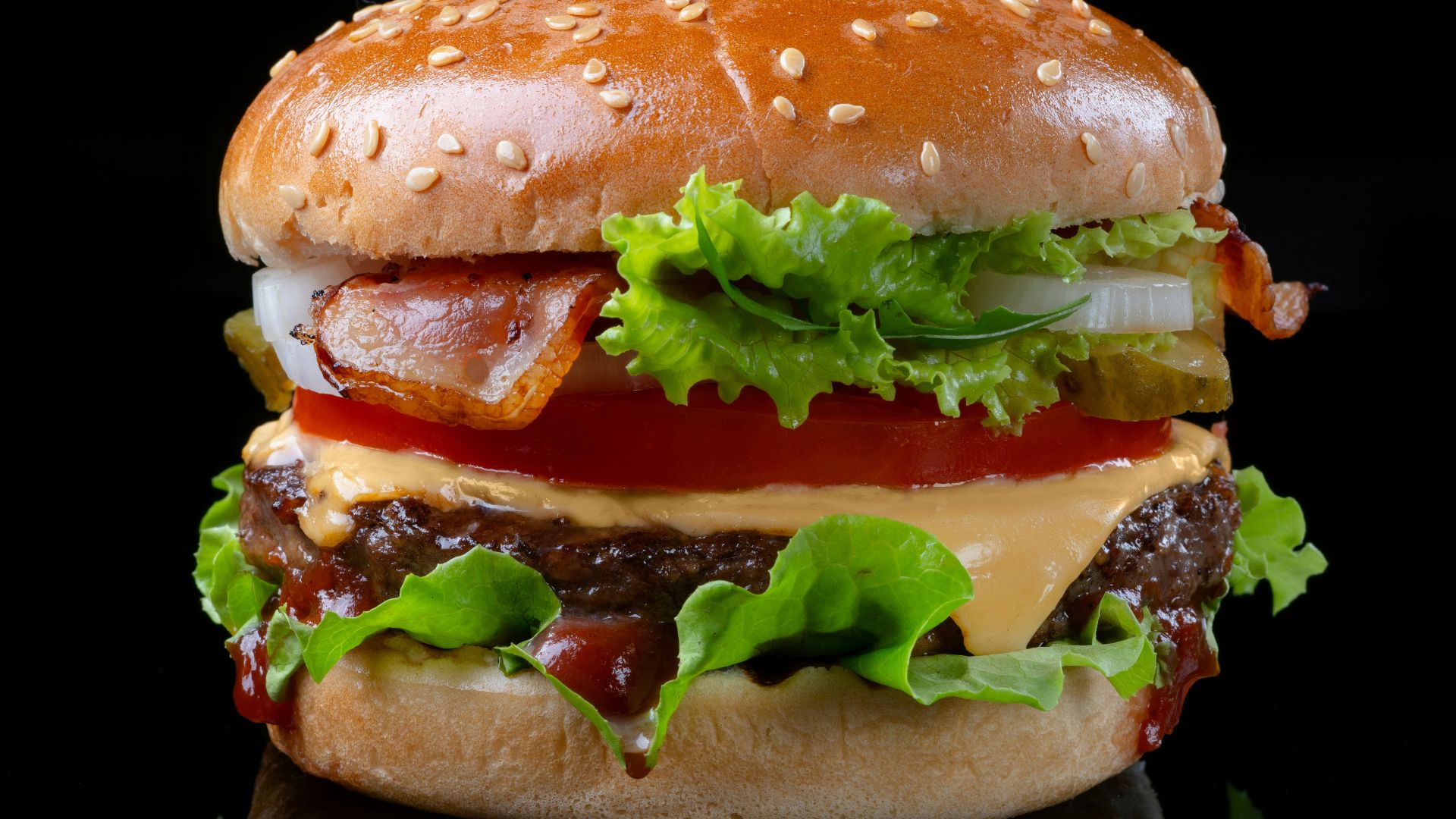 burger with lettuce and tomato