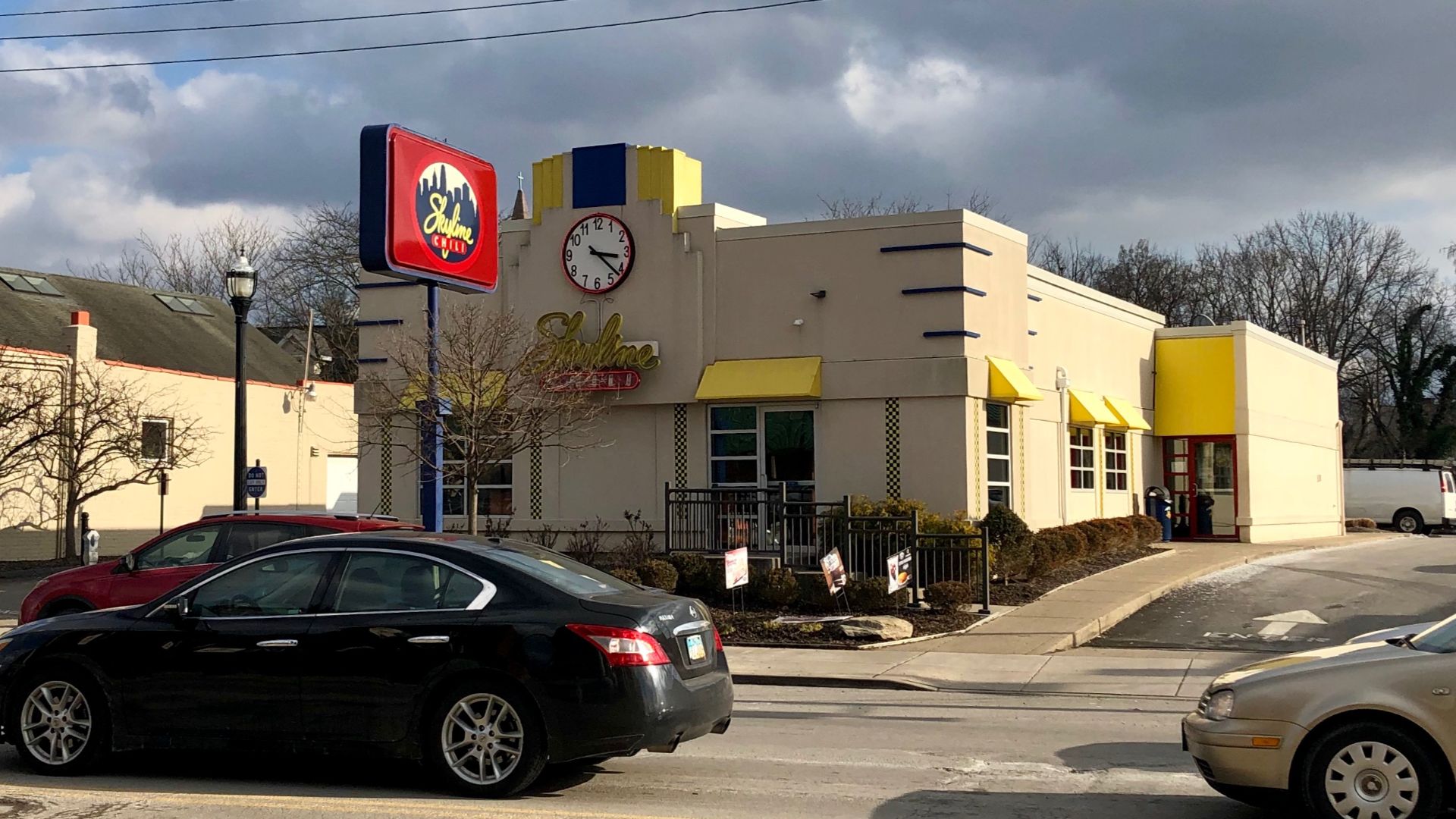 File:Skyline Chili, Oakley, Cincinnati, OH - 39944419103.jpg