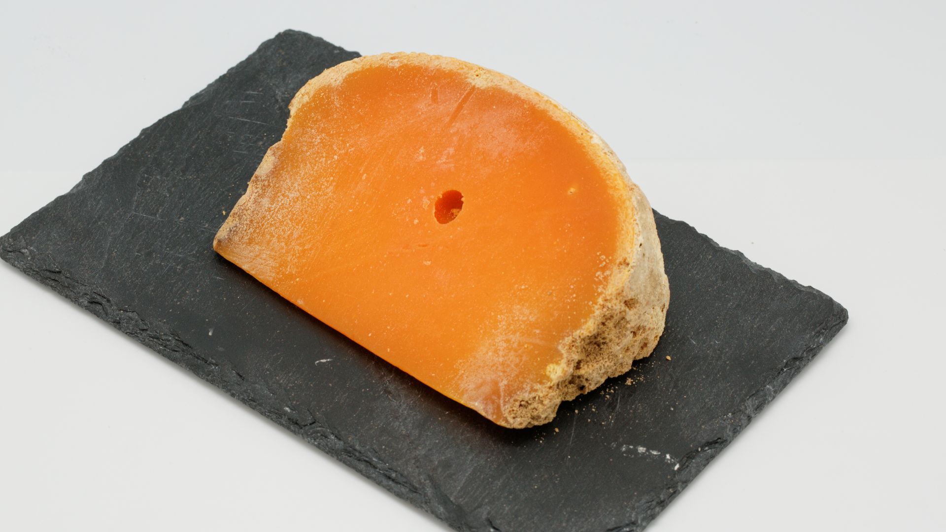 File:WikiCheese - Mimolette extra vieille 01.jpg