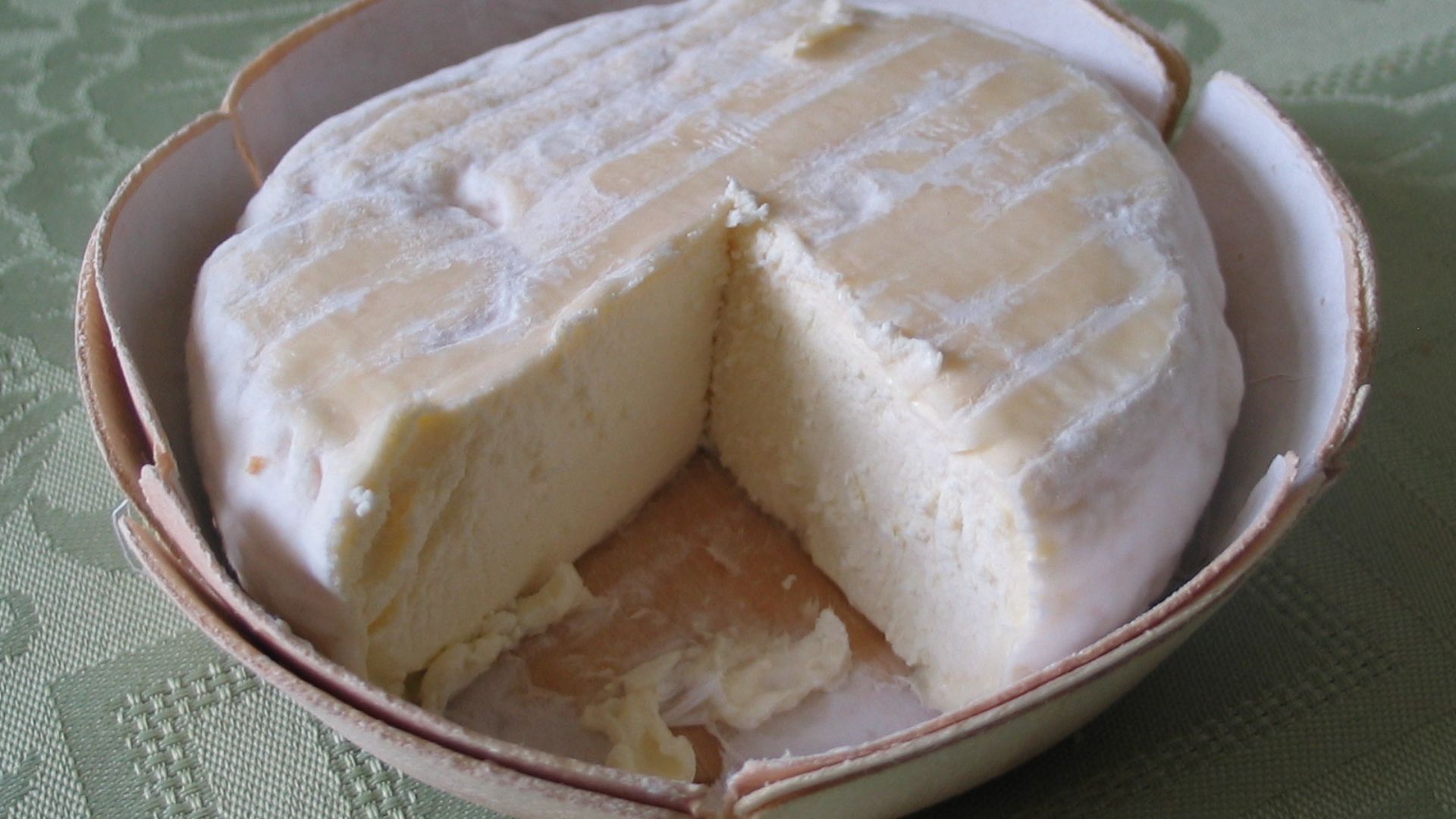 File:Saint-marcellin (fromage français).jpg
