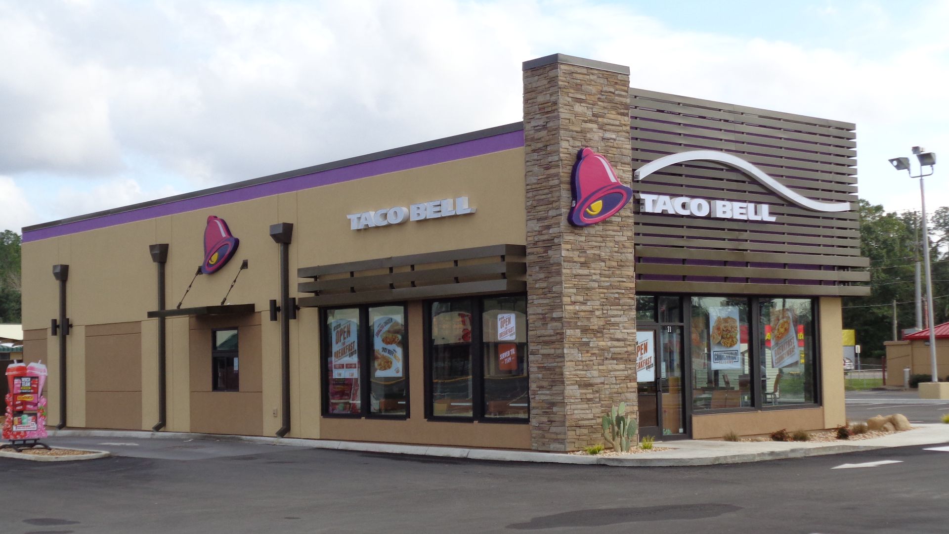 File:Taco Bell, Camilla.JPG