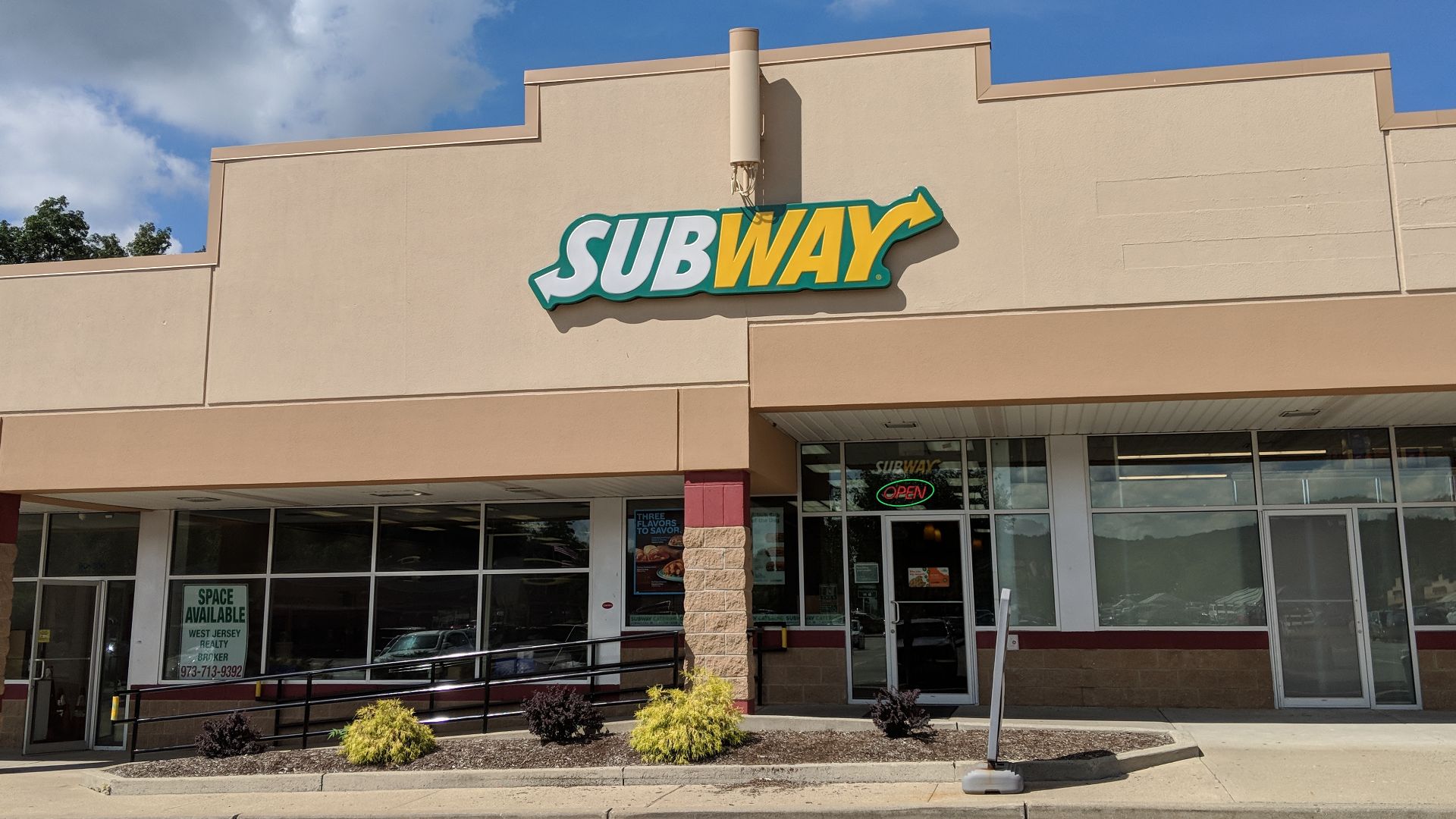 File:Subway in Stanhope, NJ.jpg