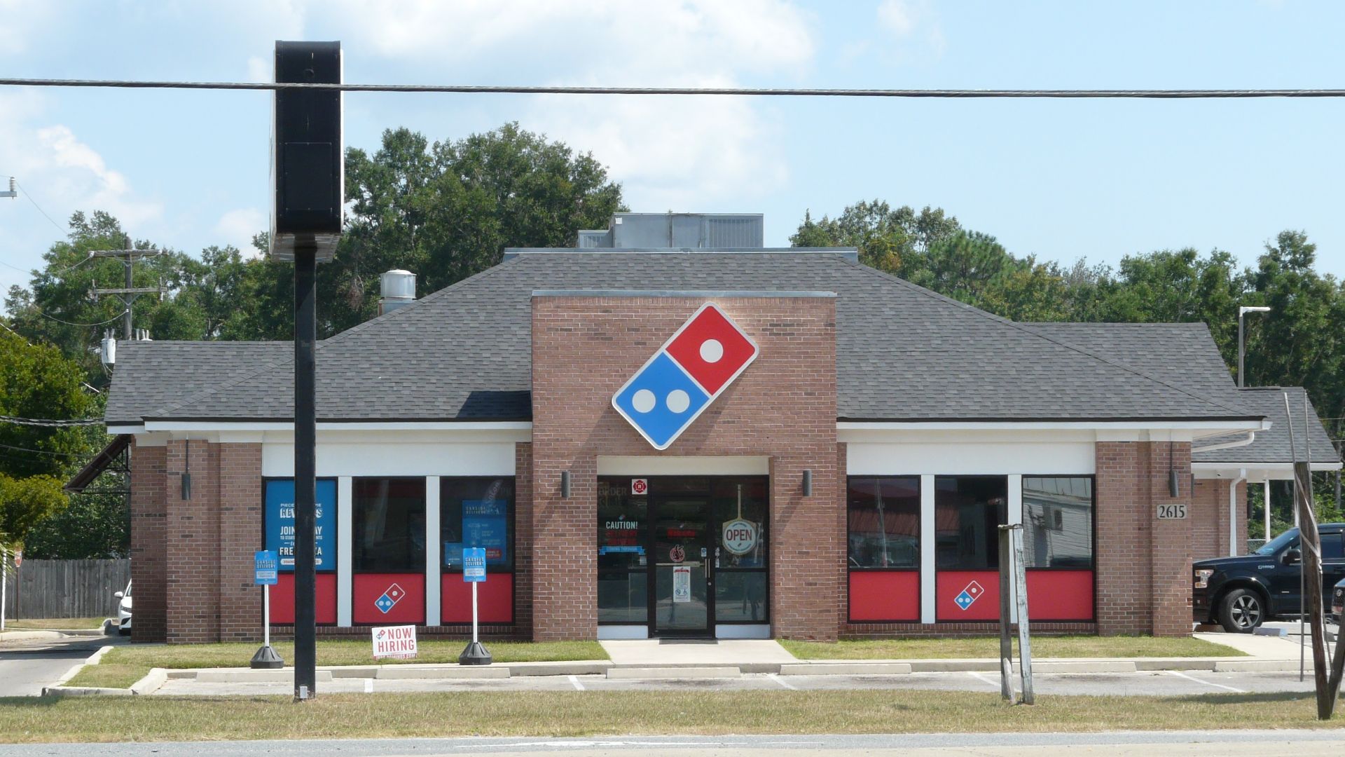 File:Domino's Pizza, Crawfordville, Florida.jpg
