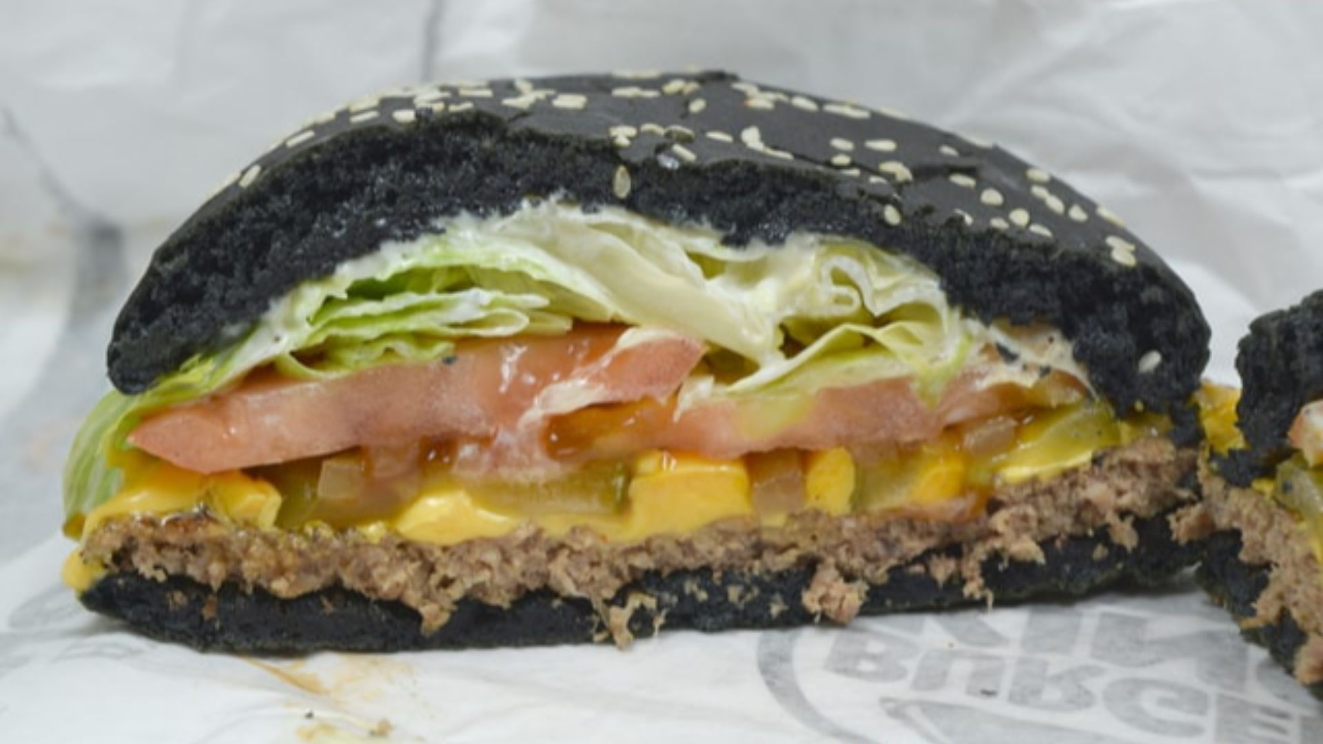 File:Burger King A.1. Halloween Whopper Half (21816774861).jpg