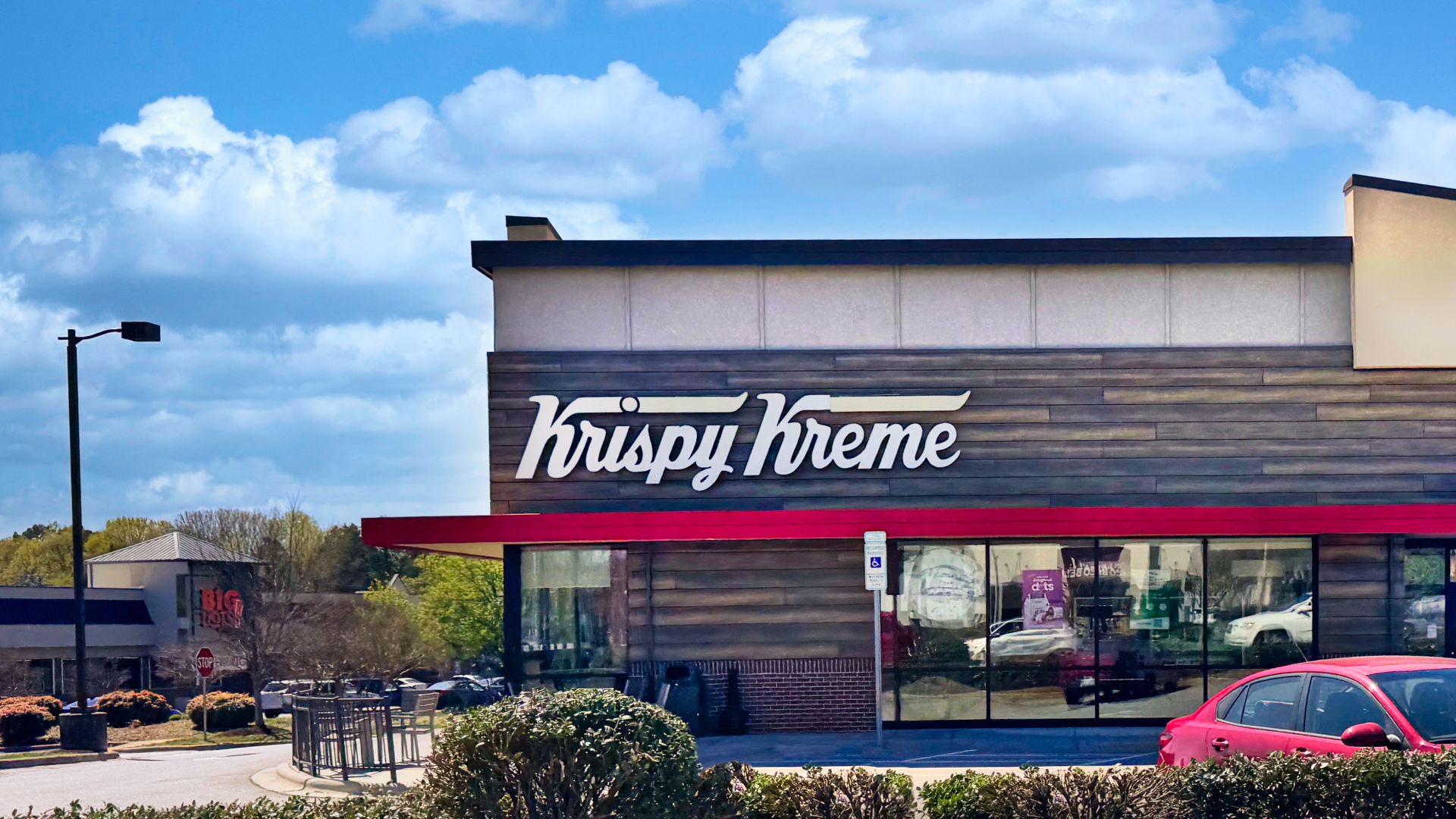 File:A modern Krispy Kreme shop in the Winston-Salem area.jpg