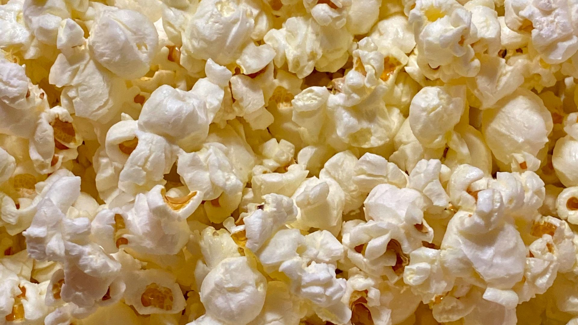cooked popcorn