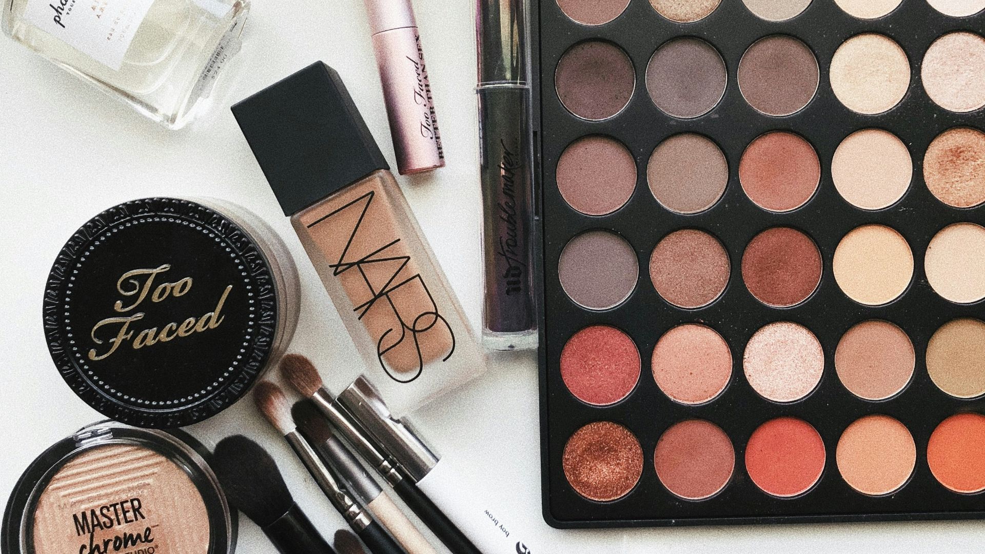 close-up photography of assorted cosmetics