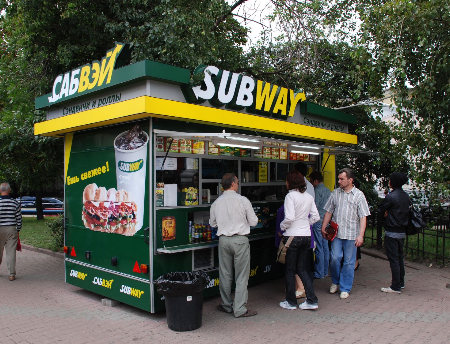 The 10 Healthiest Sandwiches At Subway & The Least Healthiest ...