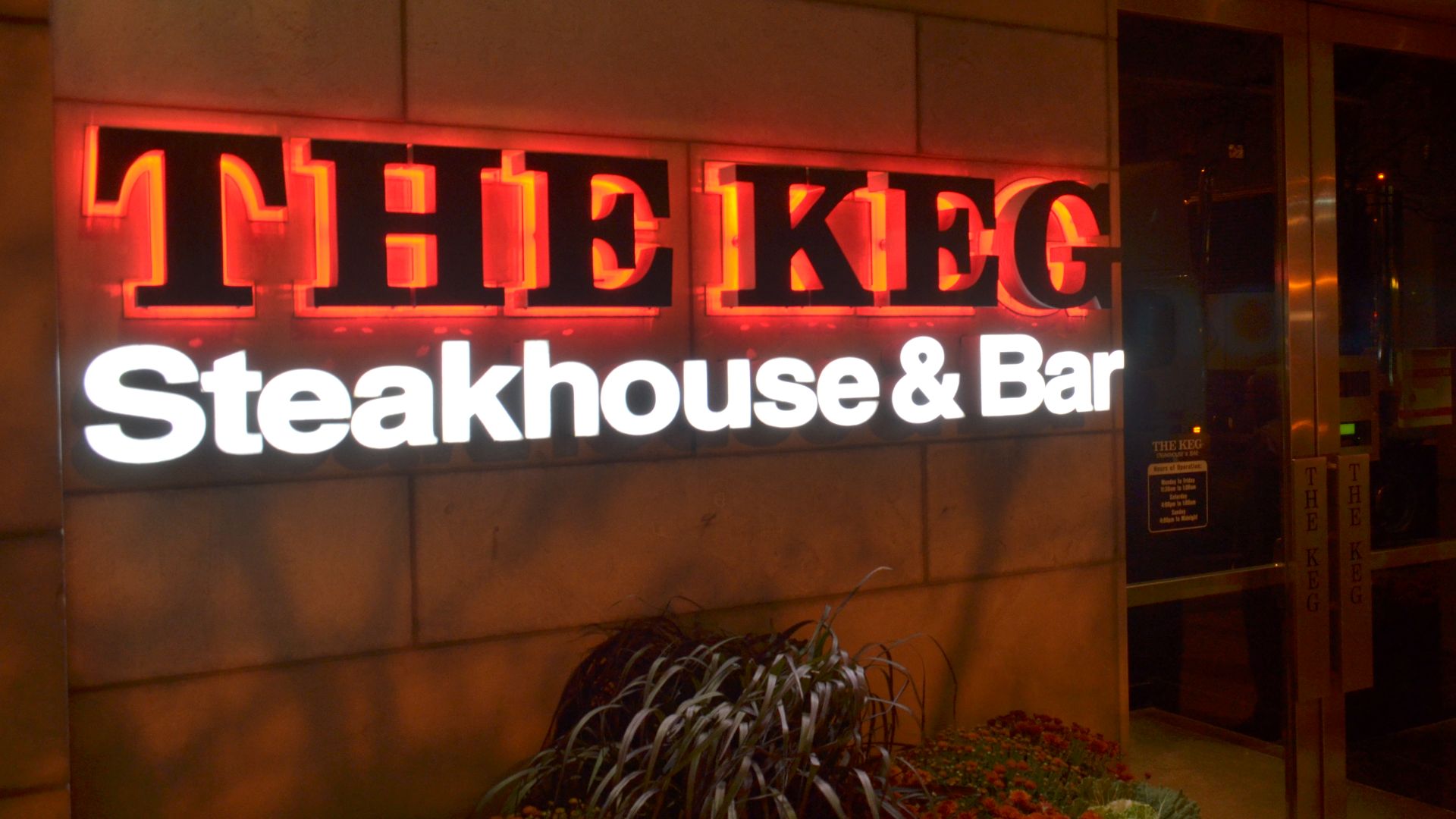 File:The Keg at Yonge and Eglinton in Toronto.jpg