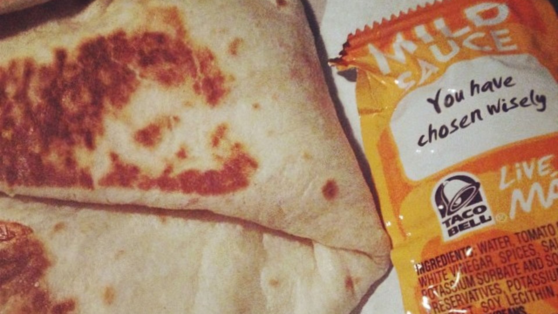 File:Taco Bell Crunchwrap Supreme and Taco Sauce 2014-03-19 1395235659.jpg