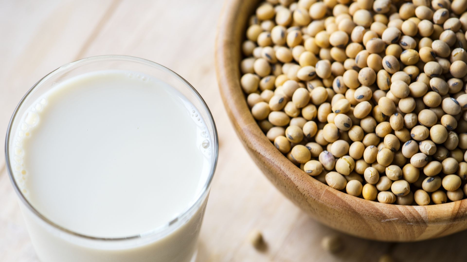 File:Lait-soya-soja-beans-legumineuse-Pixabay.jpg