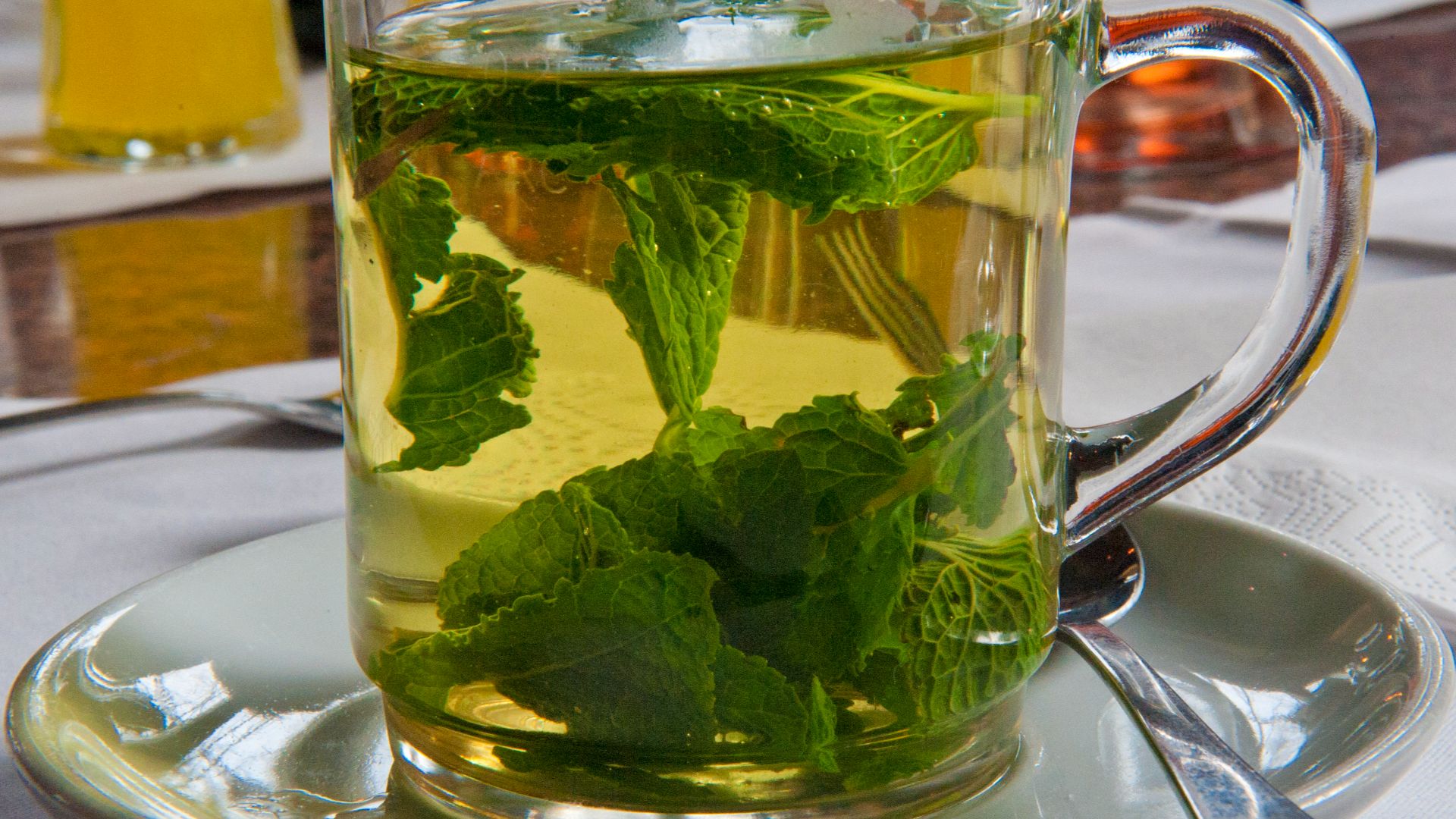 File:Peppermint-tea hg.jpg