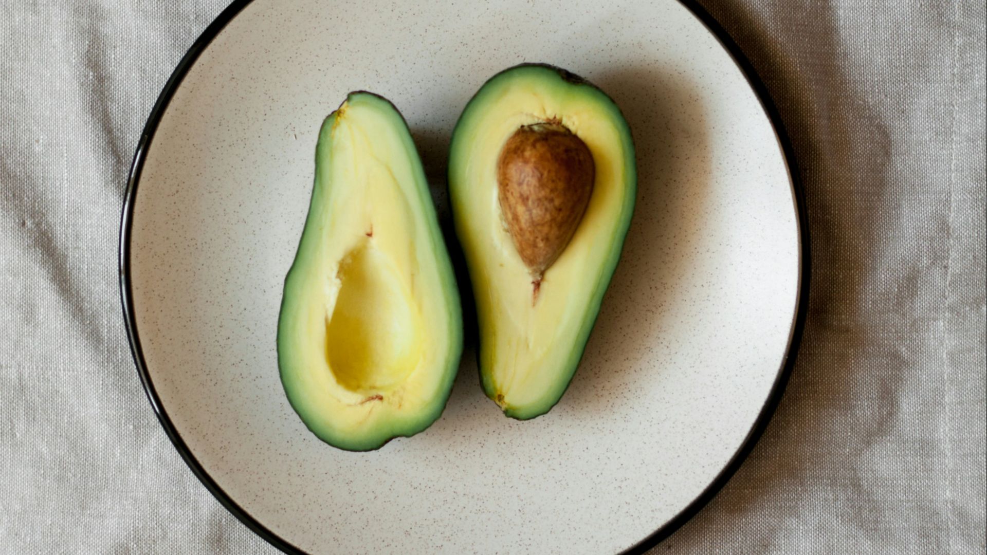 sliced avocado on plate
