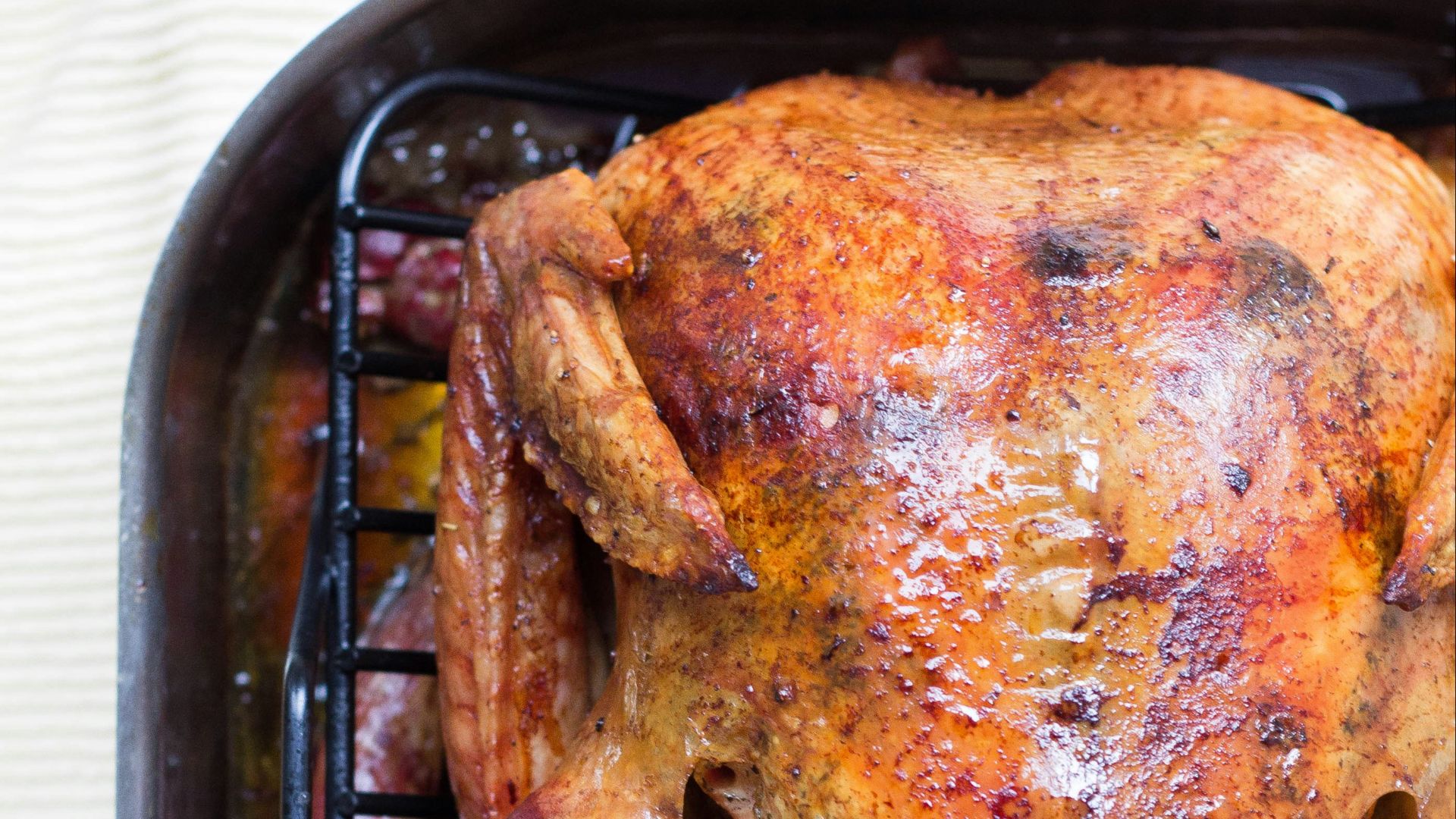 chicken roast on roasting pan
