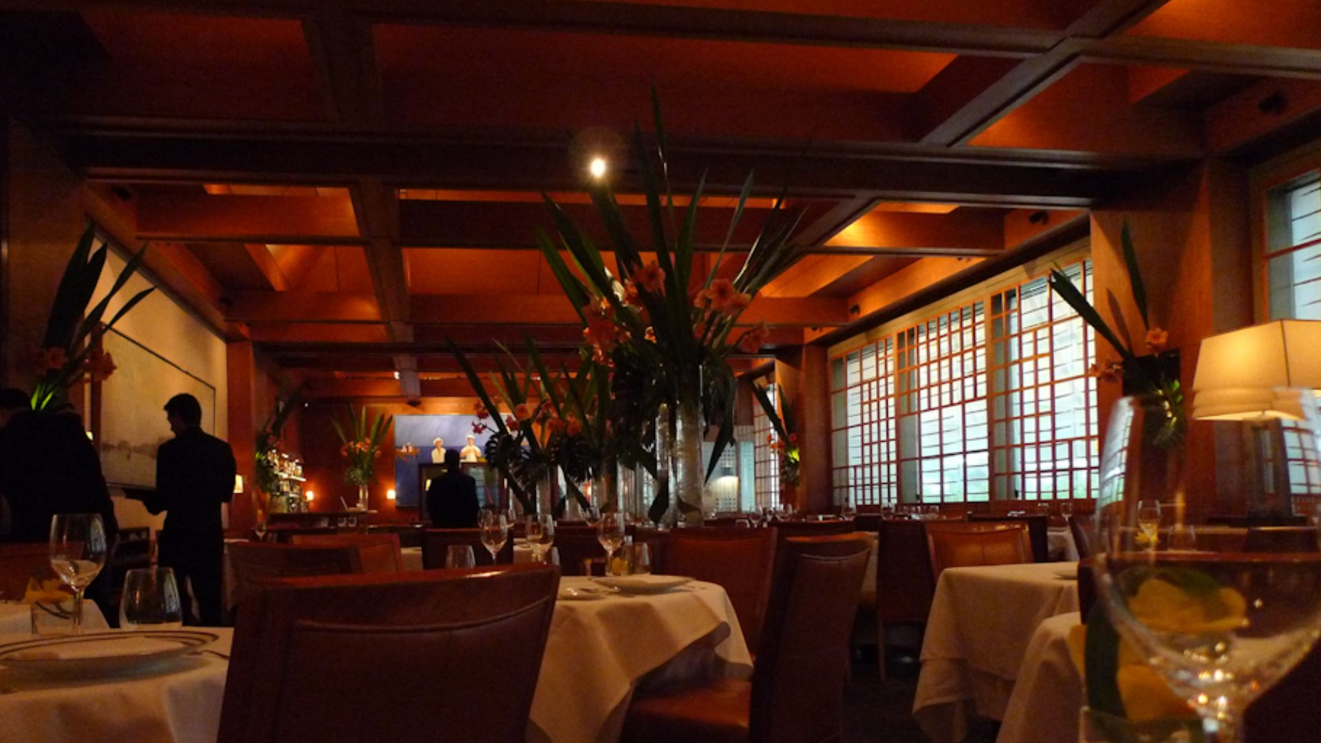 File:Interior of Le Bernardin.jpg