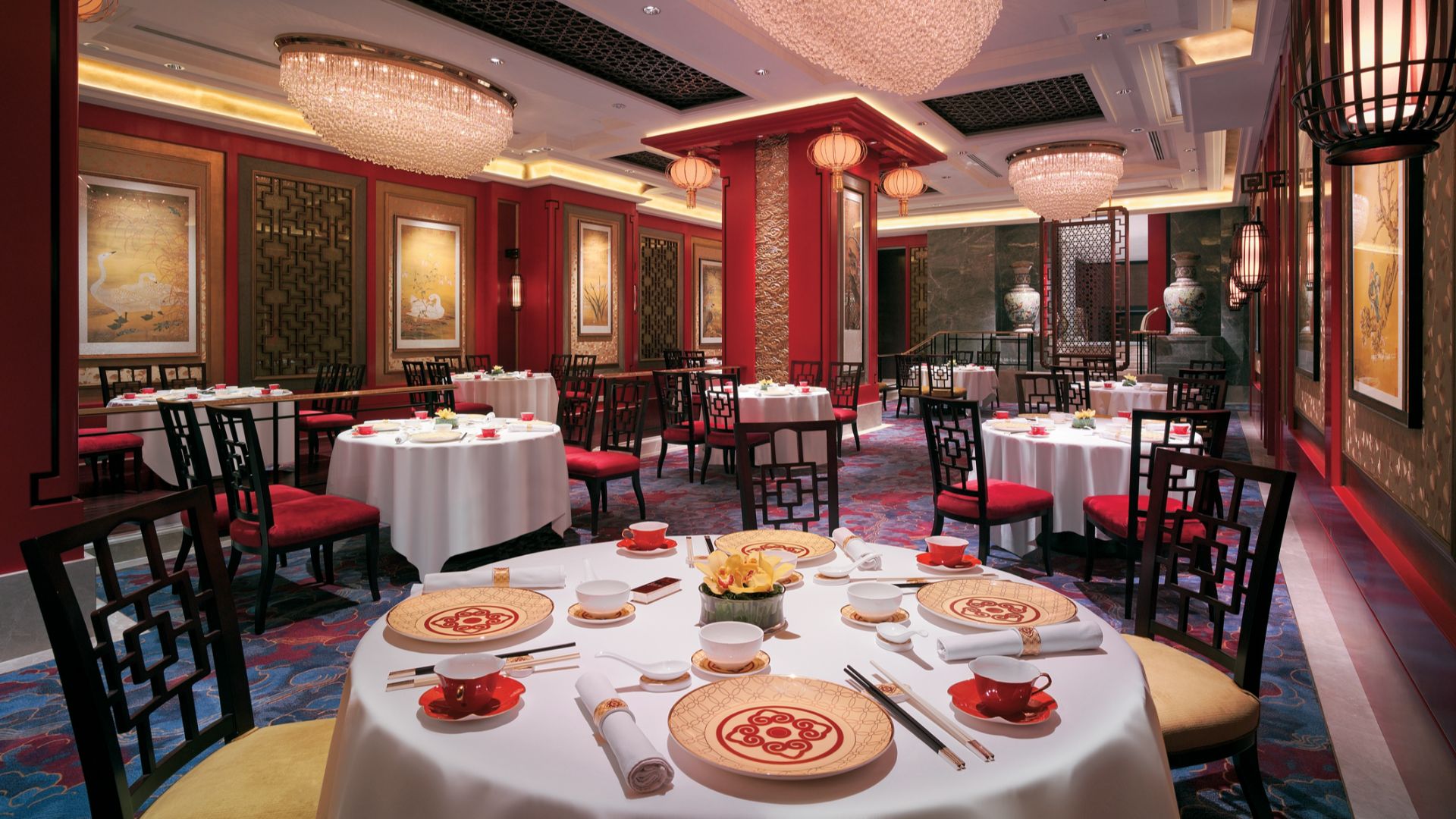 File:Michelin two-starred Shang Palace main dining hall.jpg