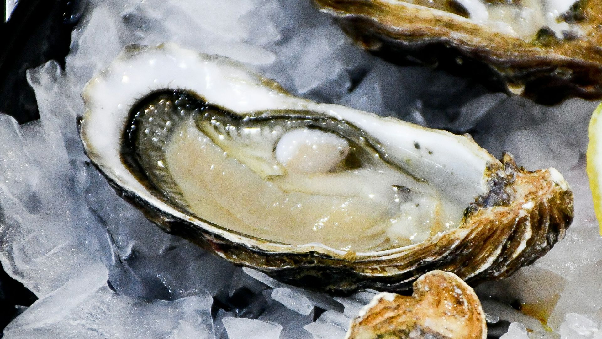 sliced fruit on black ceramic plate