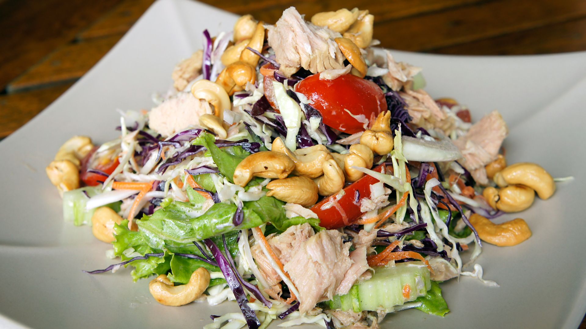File:Cashew chicken salad Thailand.jpg