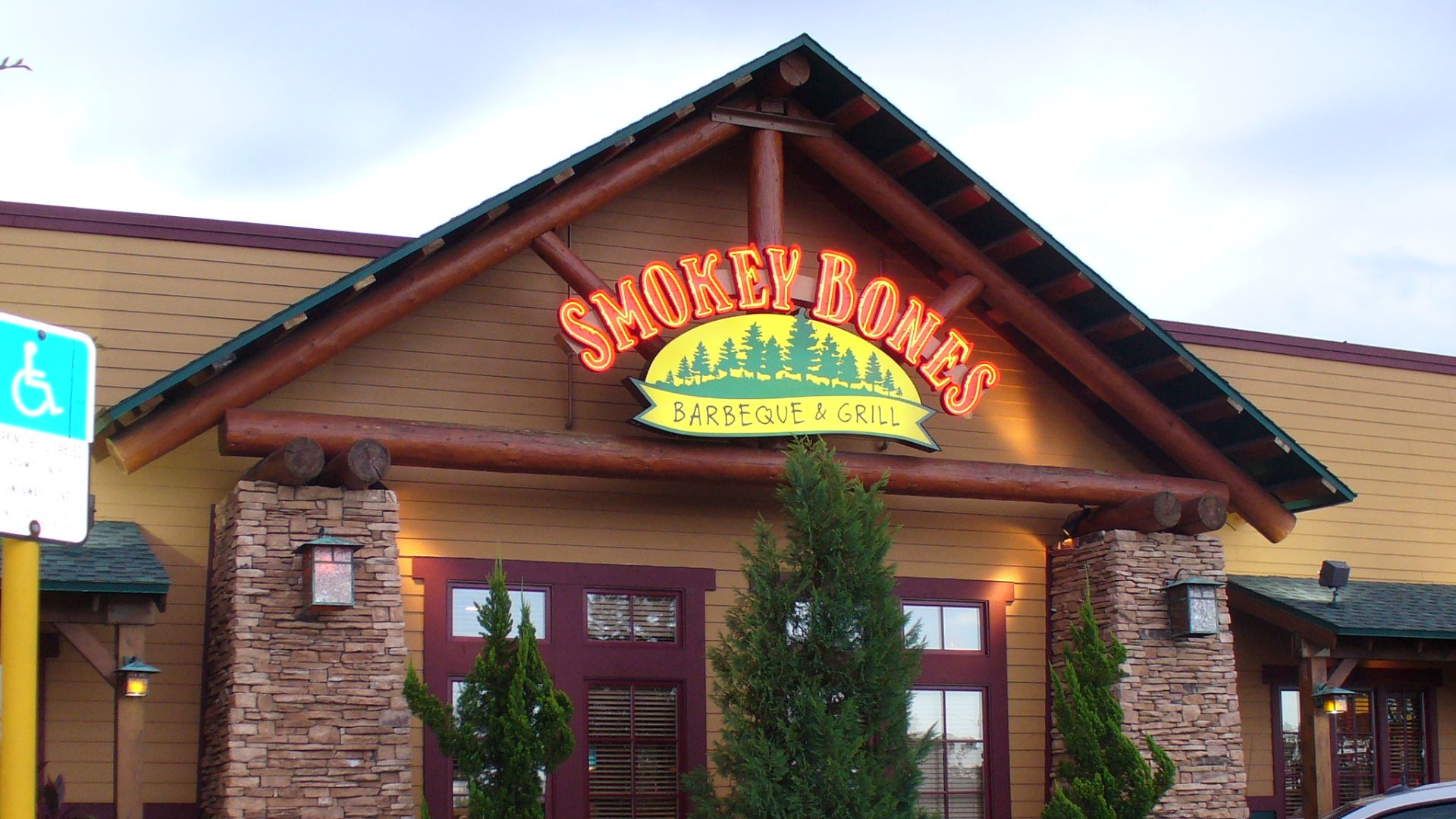 File:EM Smokey Bones (2412610904).jpg