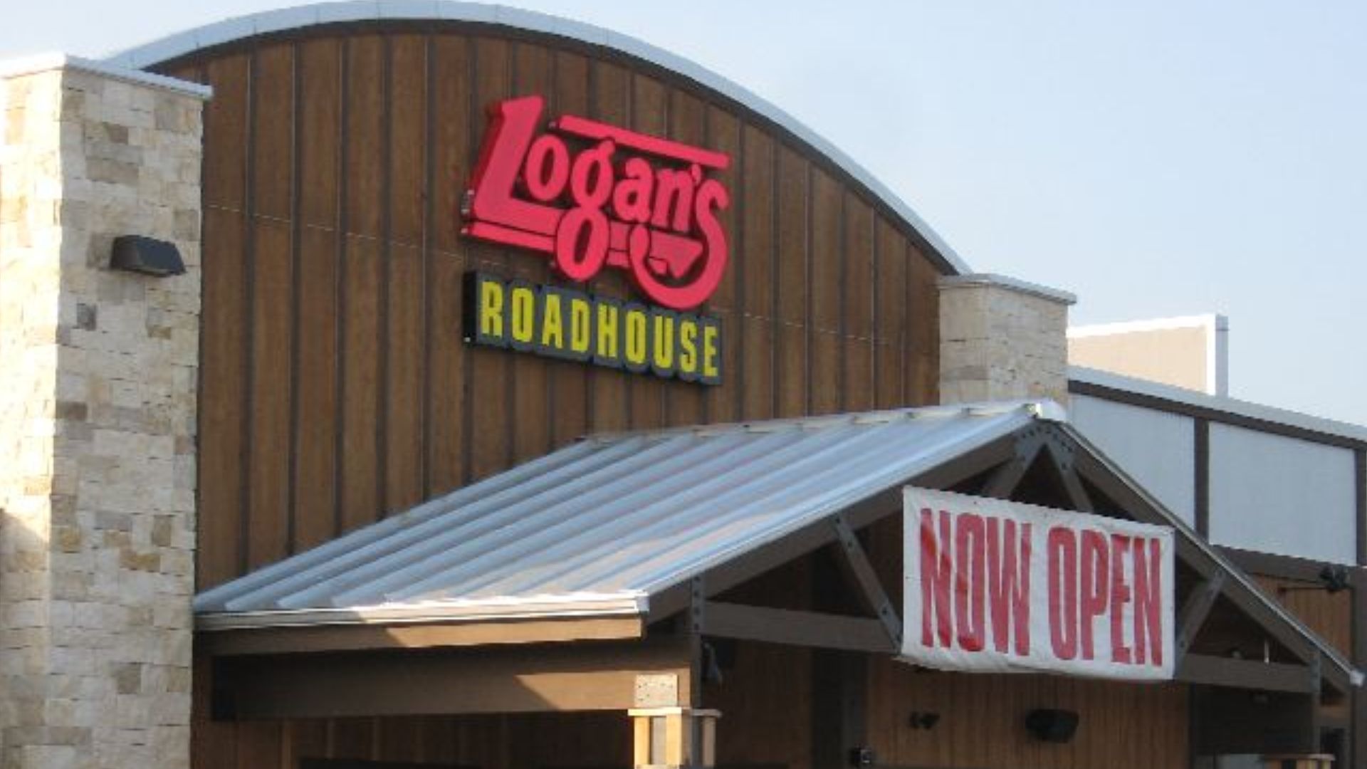 File:Logan's Roadhouse (3993127730).jpg