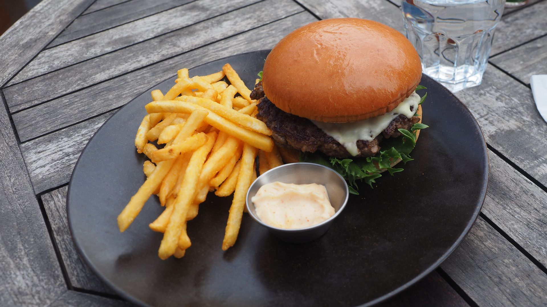 File:Truffle Beef Burger at restaurant Woolshed.jpg