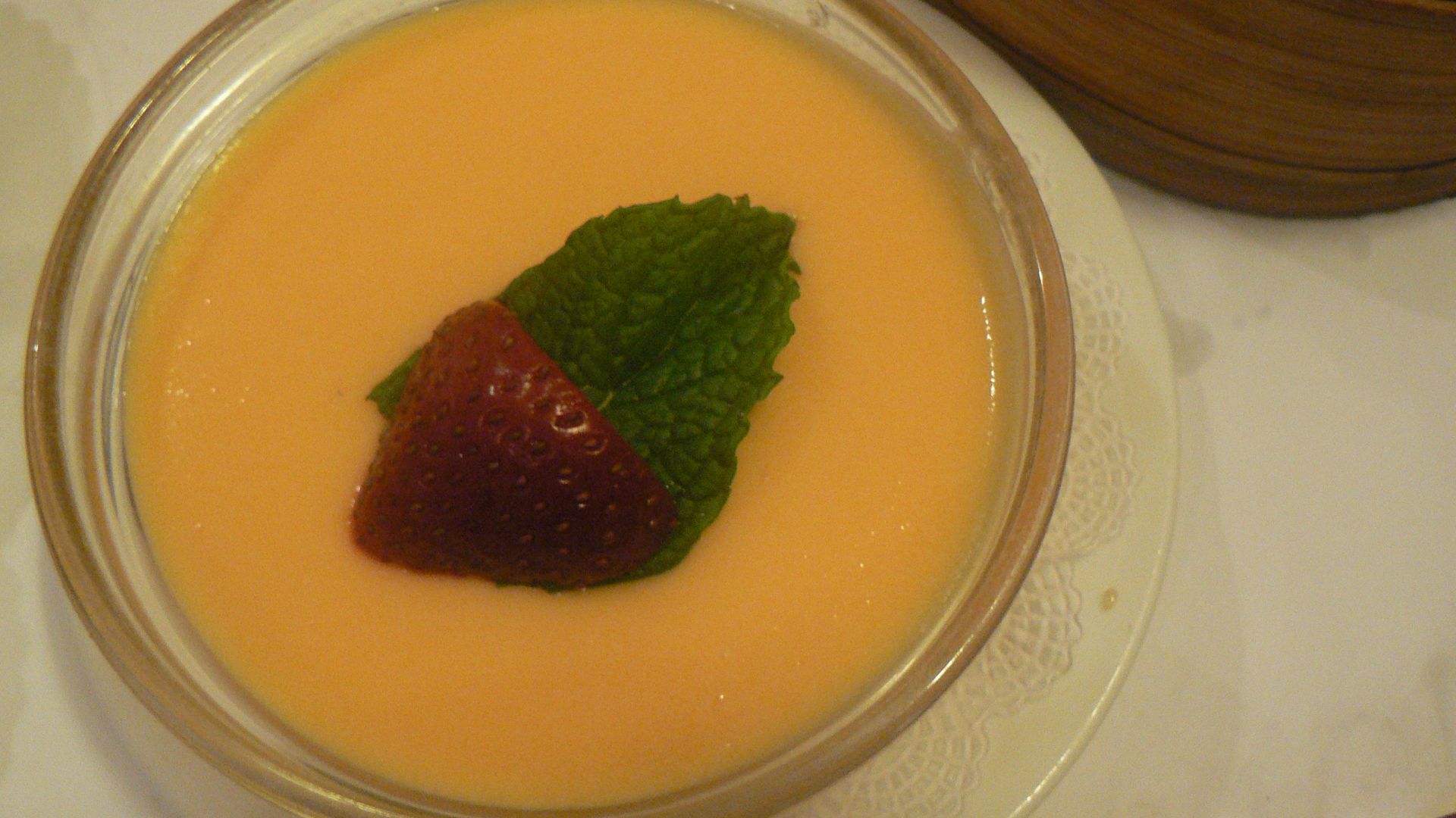 File:Mango pudding by stu spivack in San Francisco.jpg