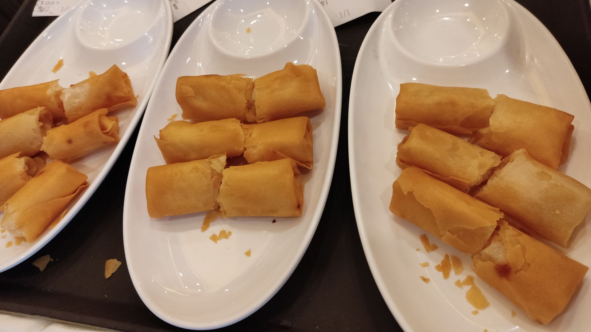 File:HK SW 上環 Sheung Wan 星月樓 Sky Cuisine Restaurant 飲早茶 morning tea meal dim sum hot oil fried spring rolls food May 2023 Px3.jpg