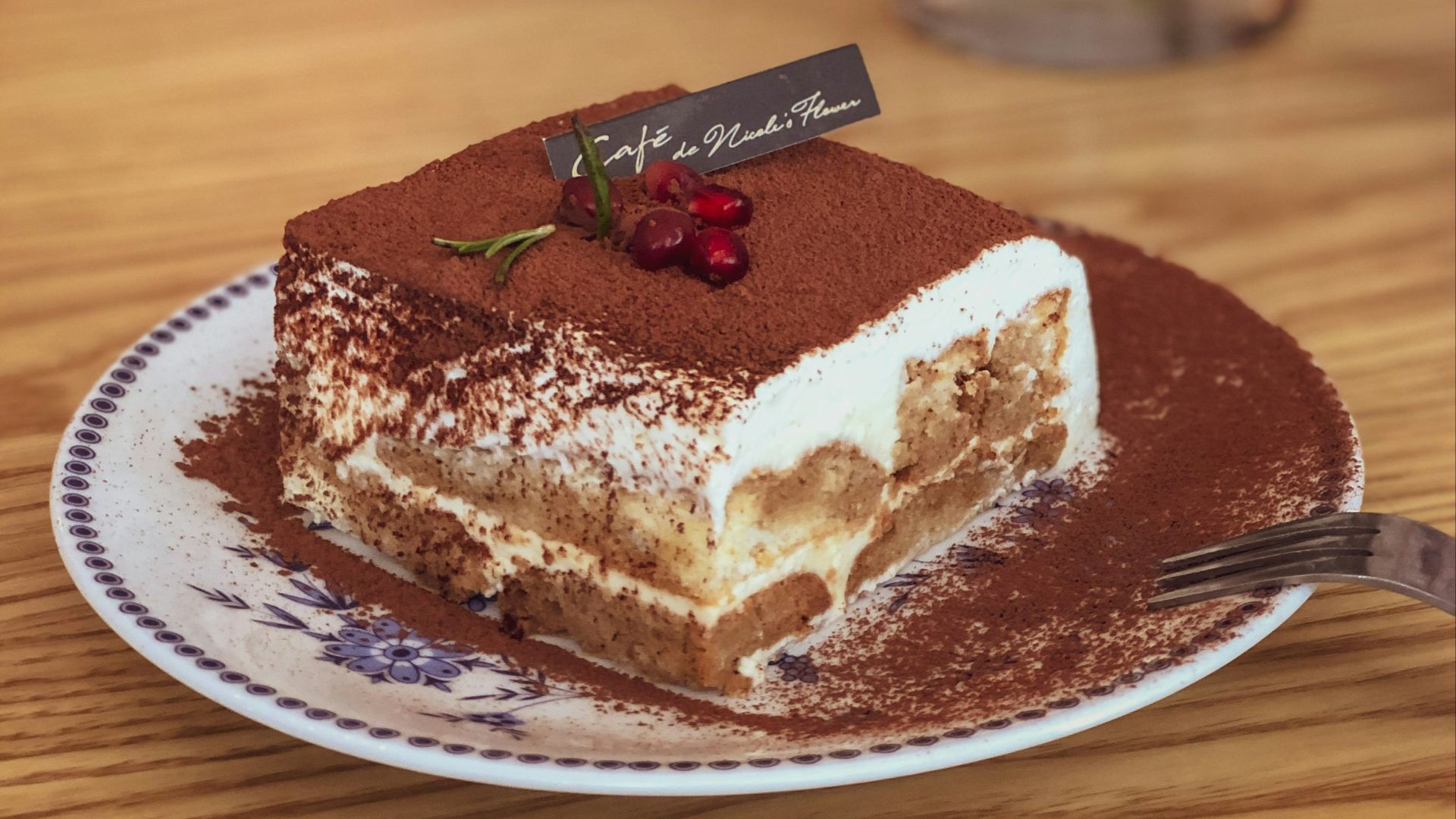 white and brown ceramic cake