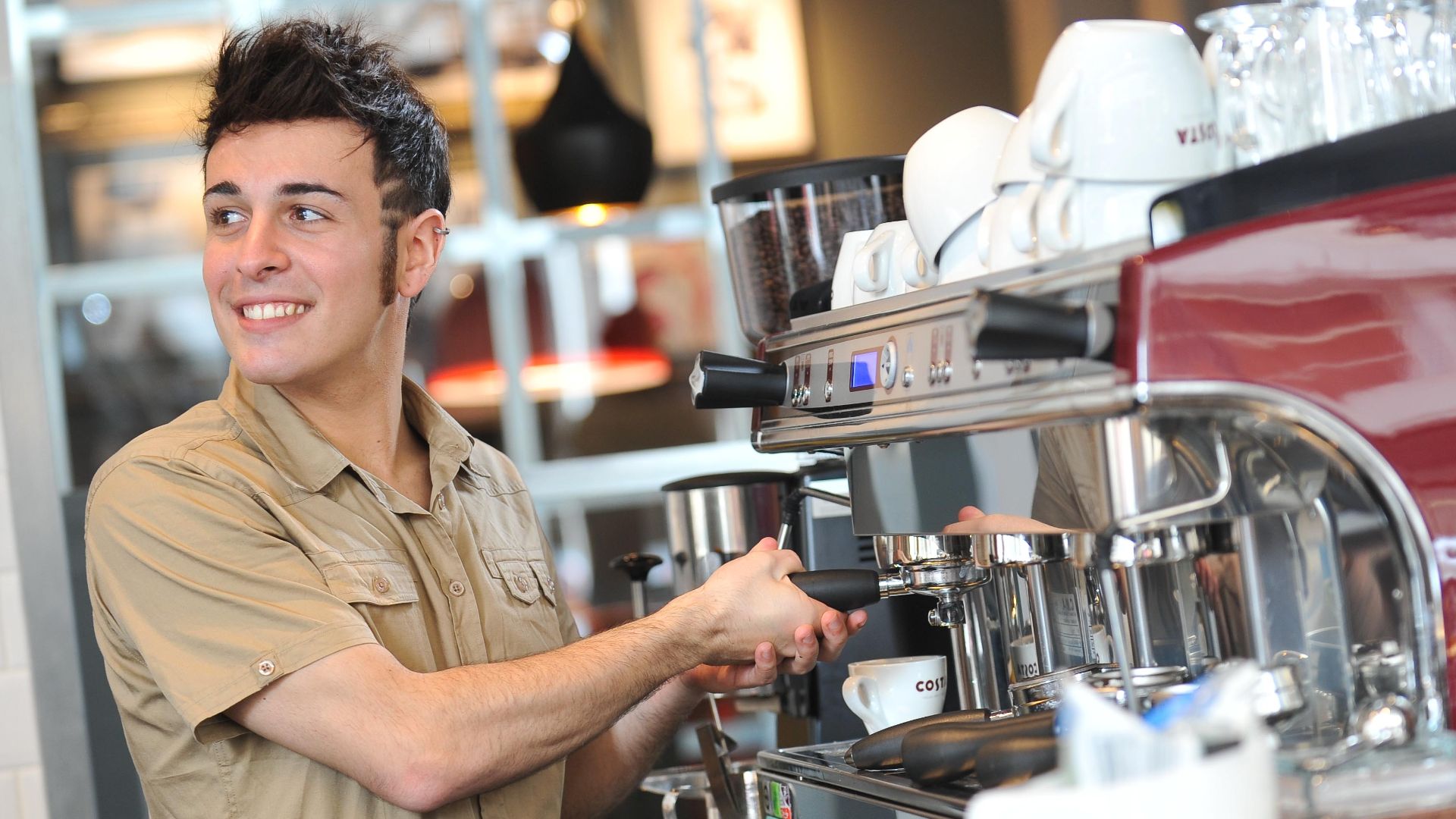 File:Barista COSTA COFFEE.JPG
