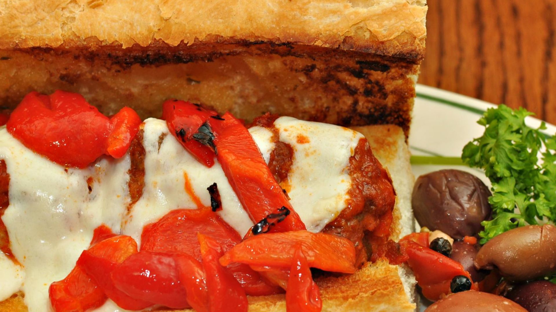 File:Mmm... Meatball sub with marinara sauce, mozzarella, and roasted peppers (6432603233).jpg