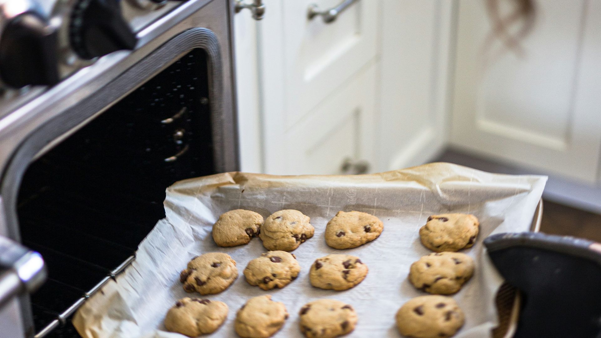 brown bread on black tray