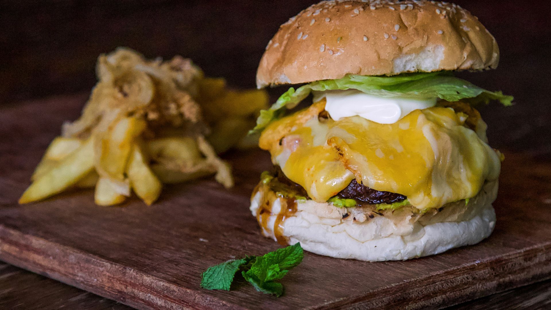 burger with lettuce and cheese