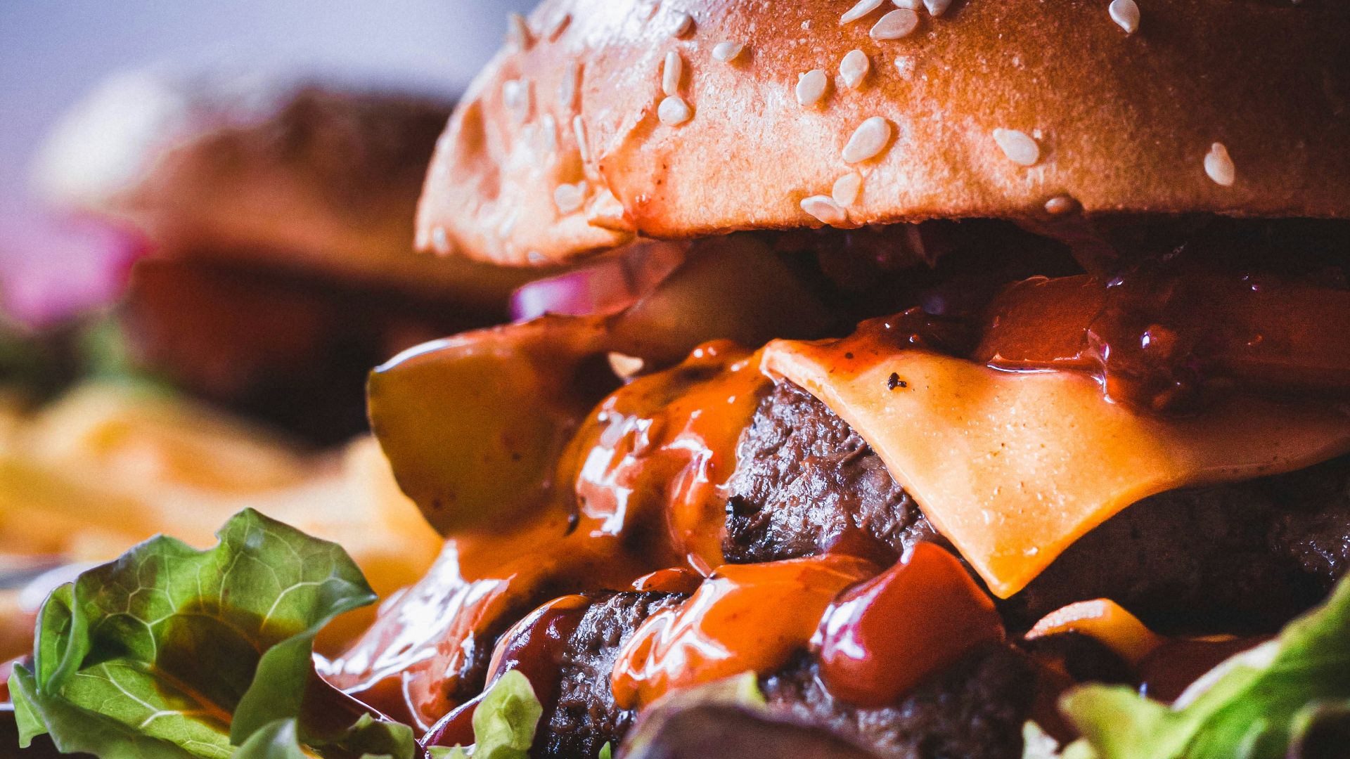 burger with lettuce and tomato