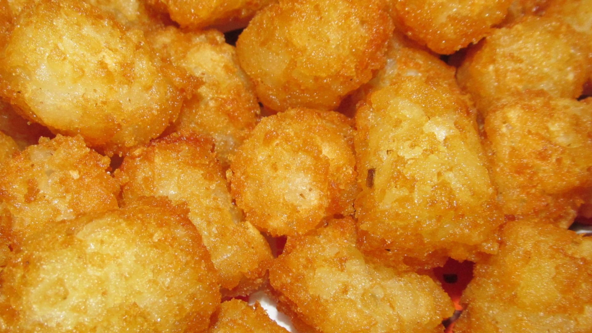 File:Tater Tots Close Up (24782852665).jpg