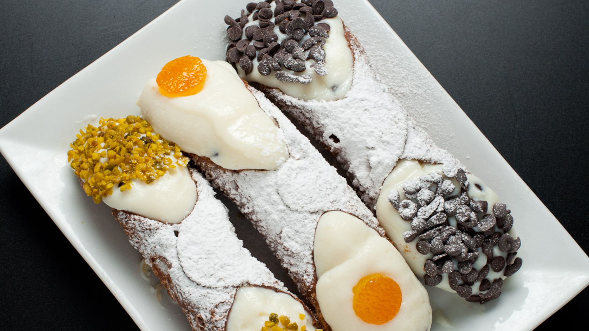 File:Cannoli siciliani (7472226896).jpg