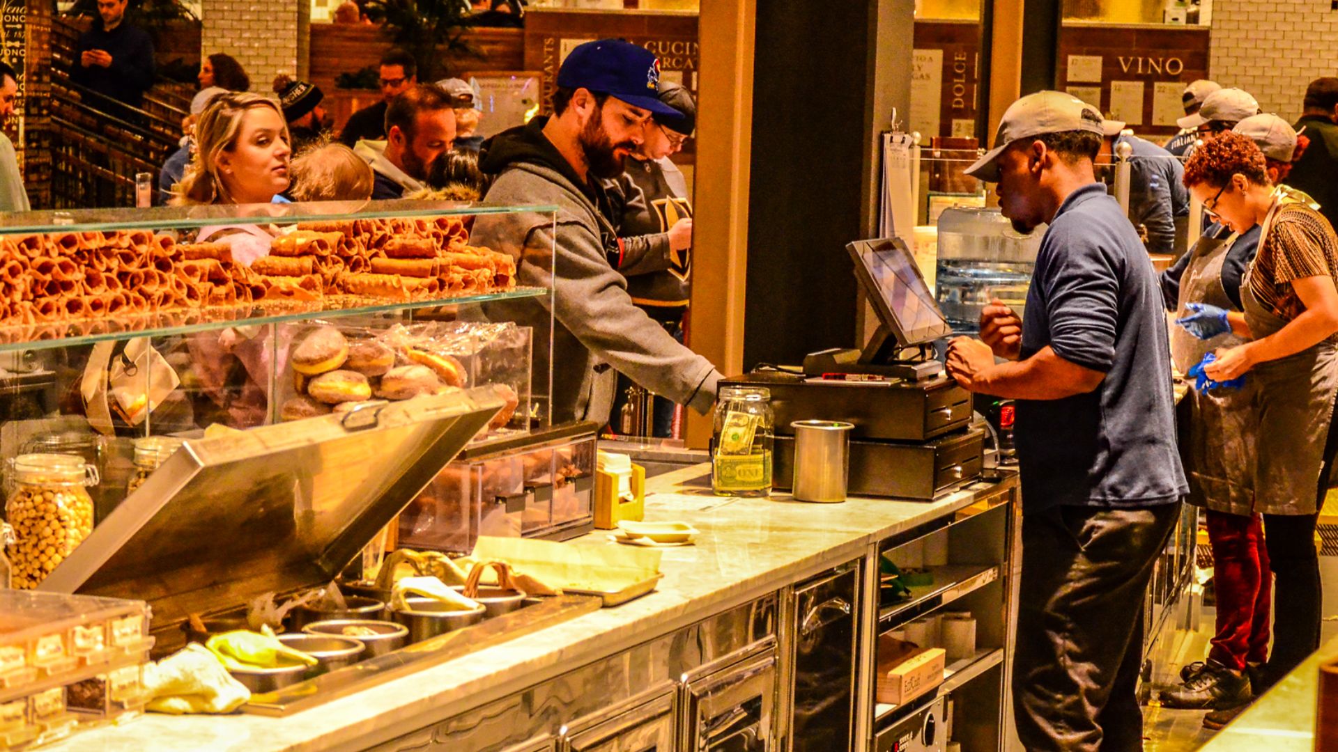 File:Eataly Las Vegas at Park MGM - 46601907712.jpg