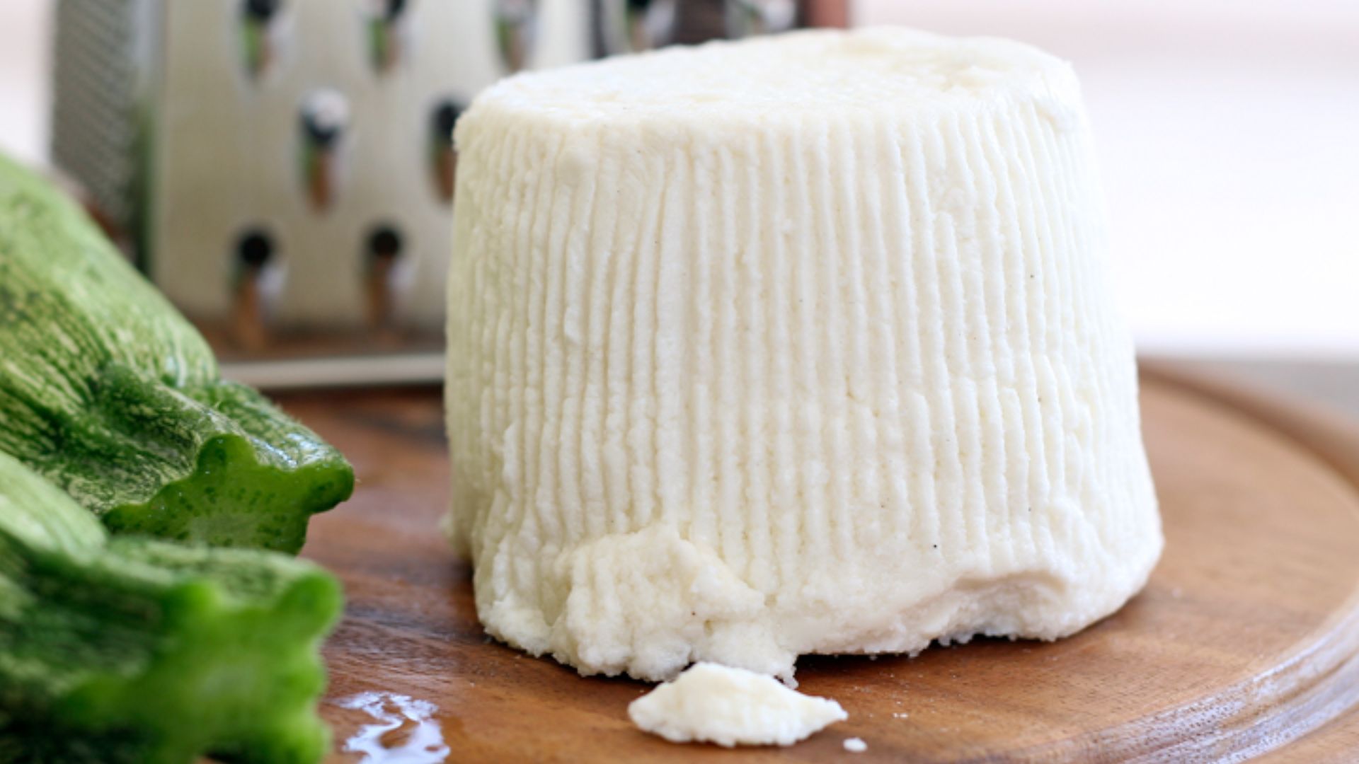 File:Ricotta salata e zucchina.jpg