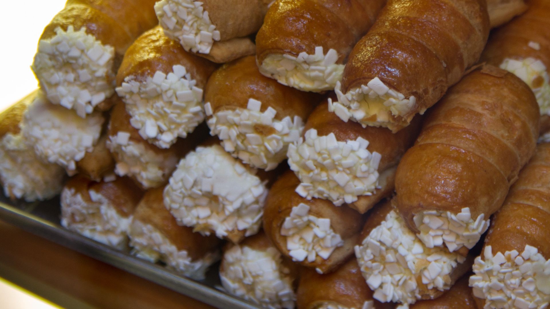 File:Lemon Cannoli.jpg