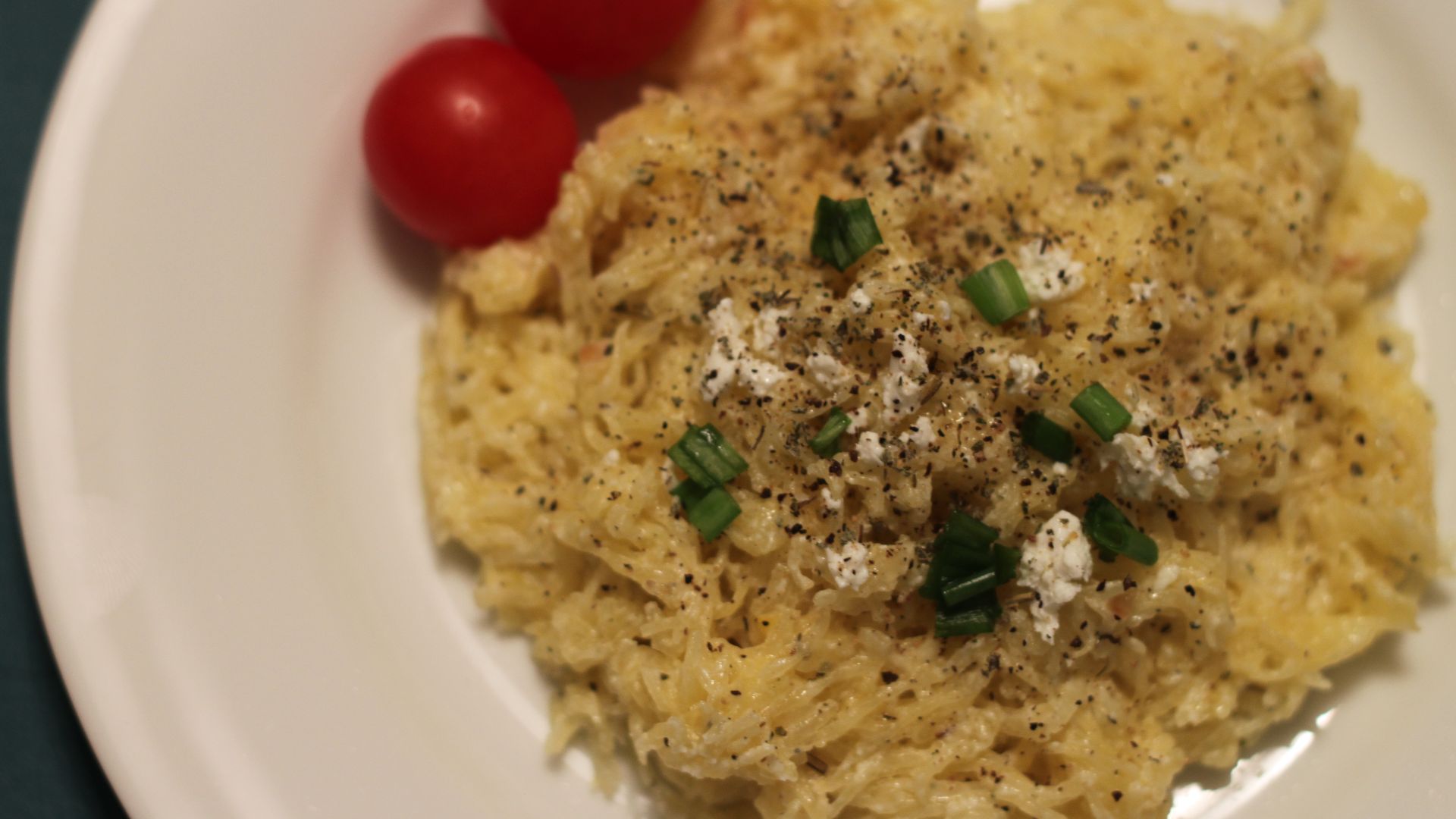 File:Spaghetti squash with goat cheese.jpg