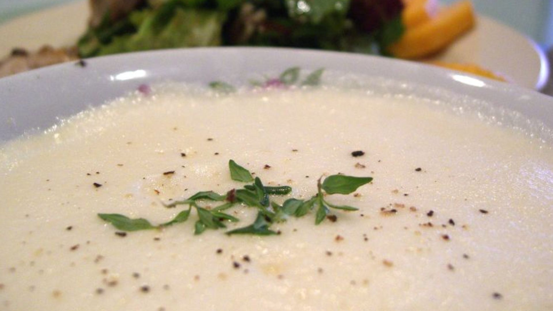 File:Avgolemono Soup and Grilled Chicken and Mango Salad.jpg