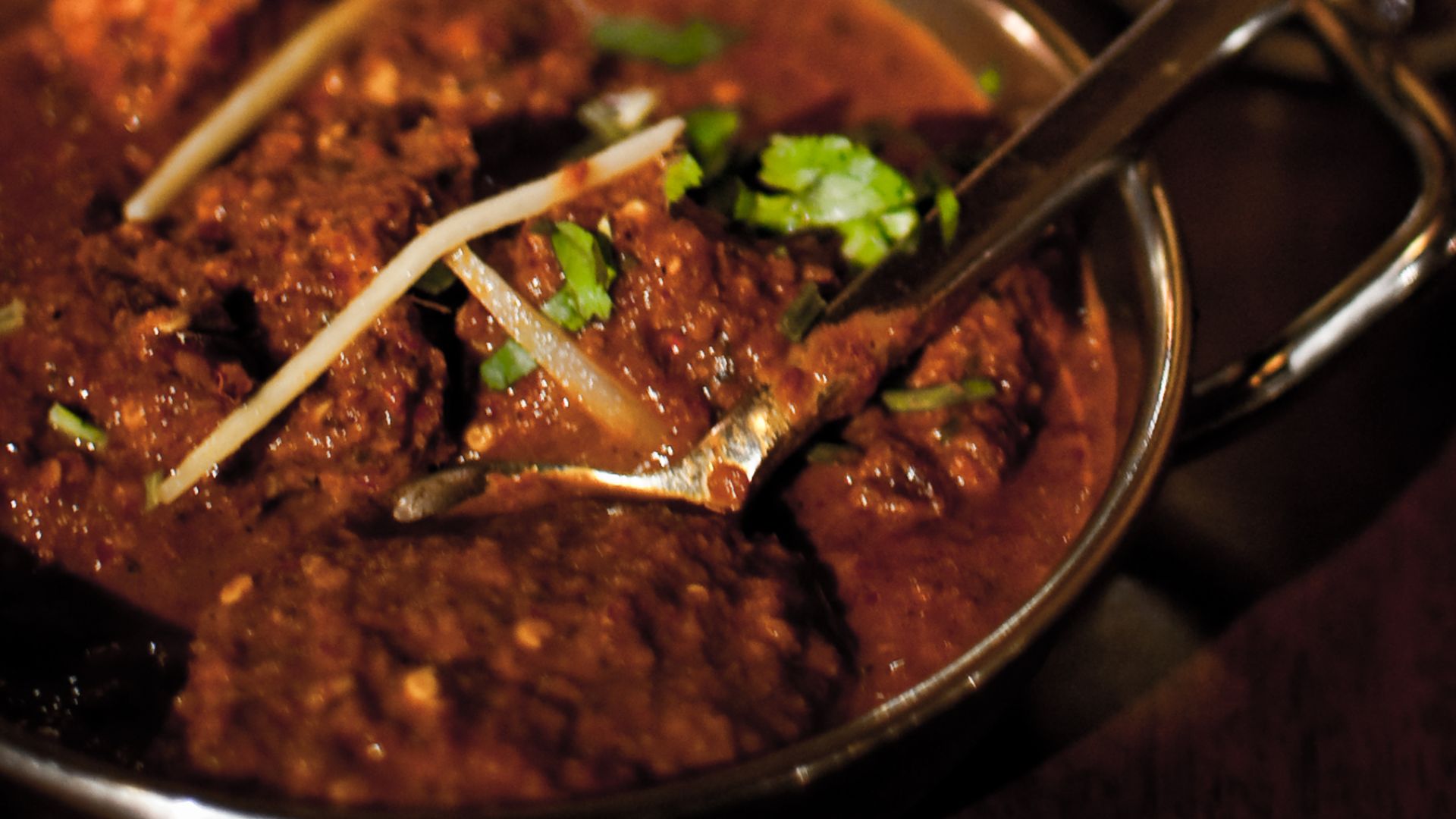 File:Chicken phaal.jpg