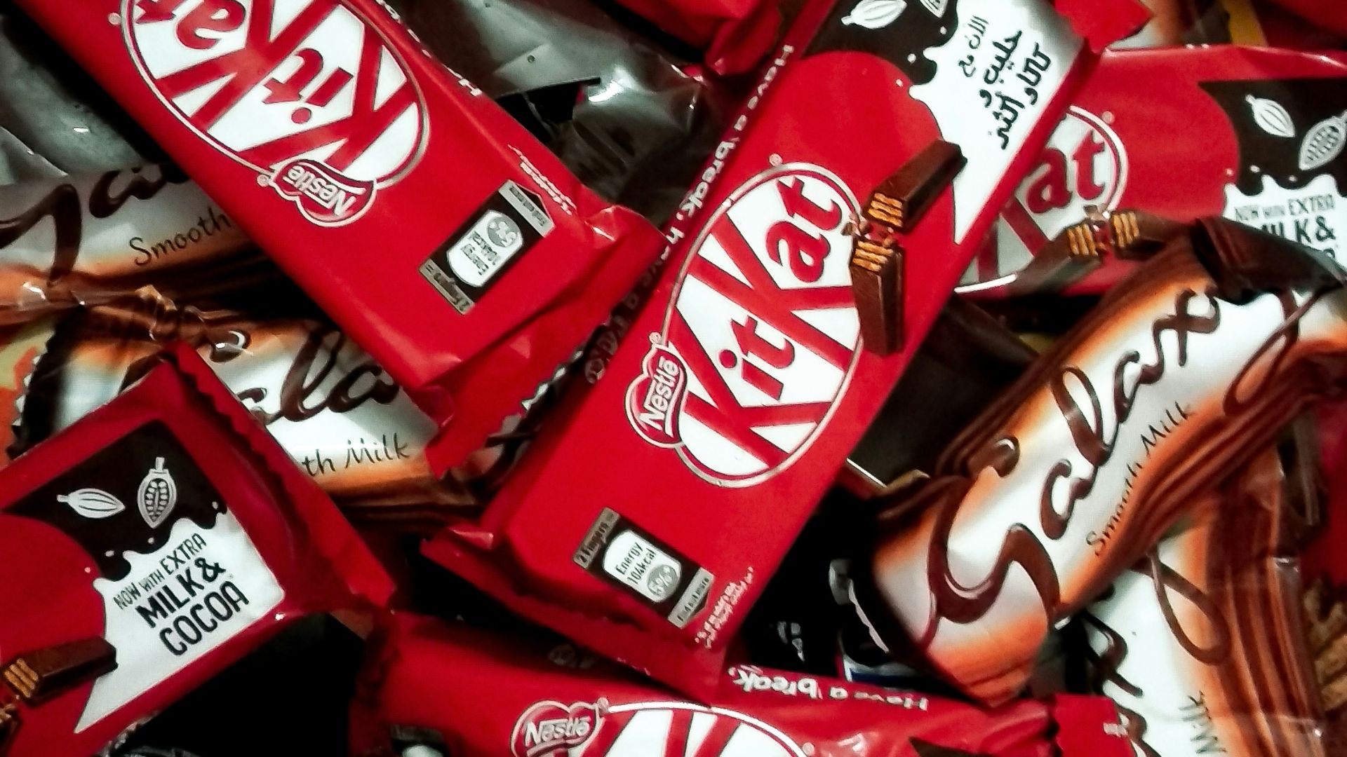 assorted brand chocolate bar packs