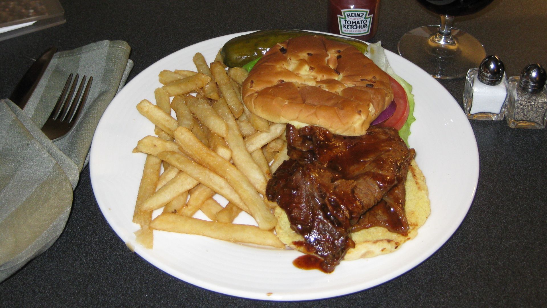 File:KC BBQ Beef Brisket Sandwich (3423558731).jpg
